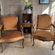Paire de fauteuils cabriolets
