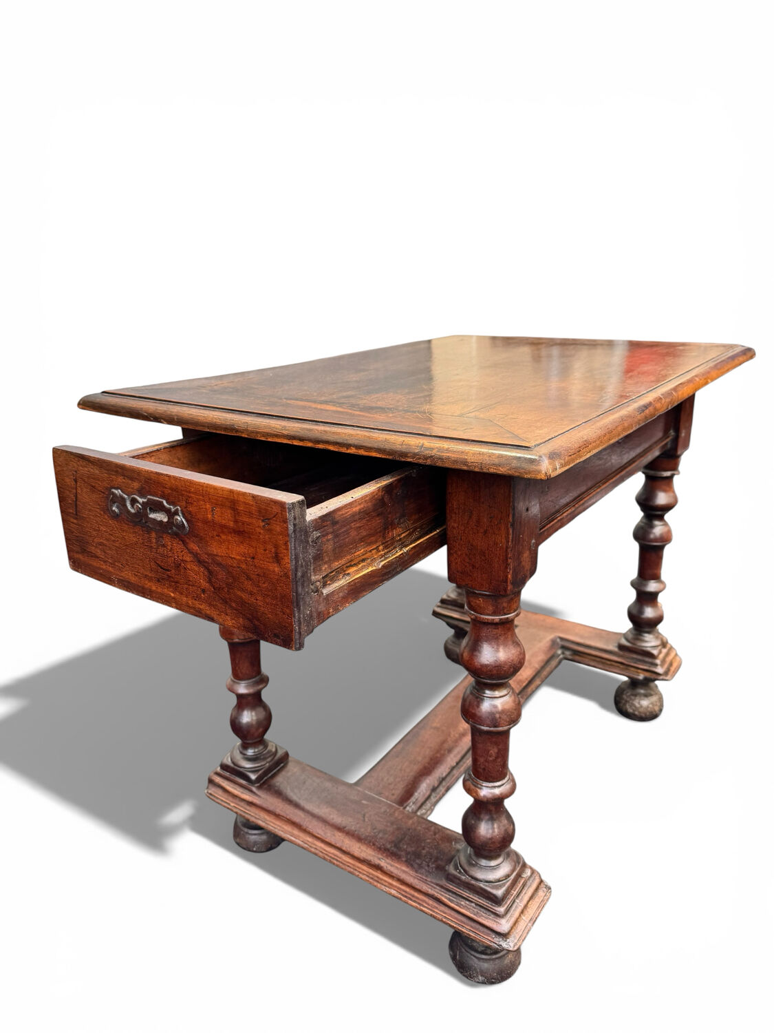 Louis XIII desk table, high period, 17th century.