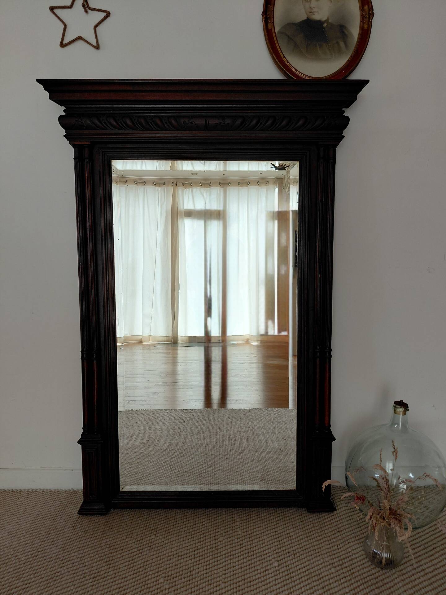 Large antique 19th-century mirror in carved wood - Haussmannian style.
