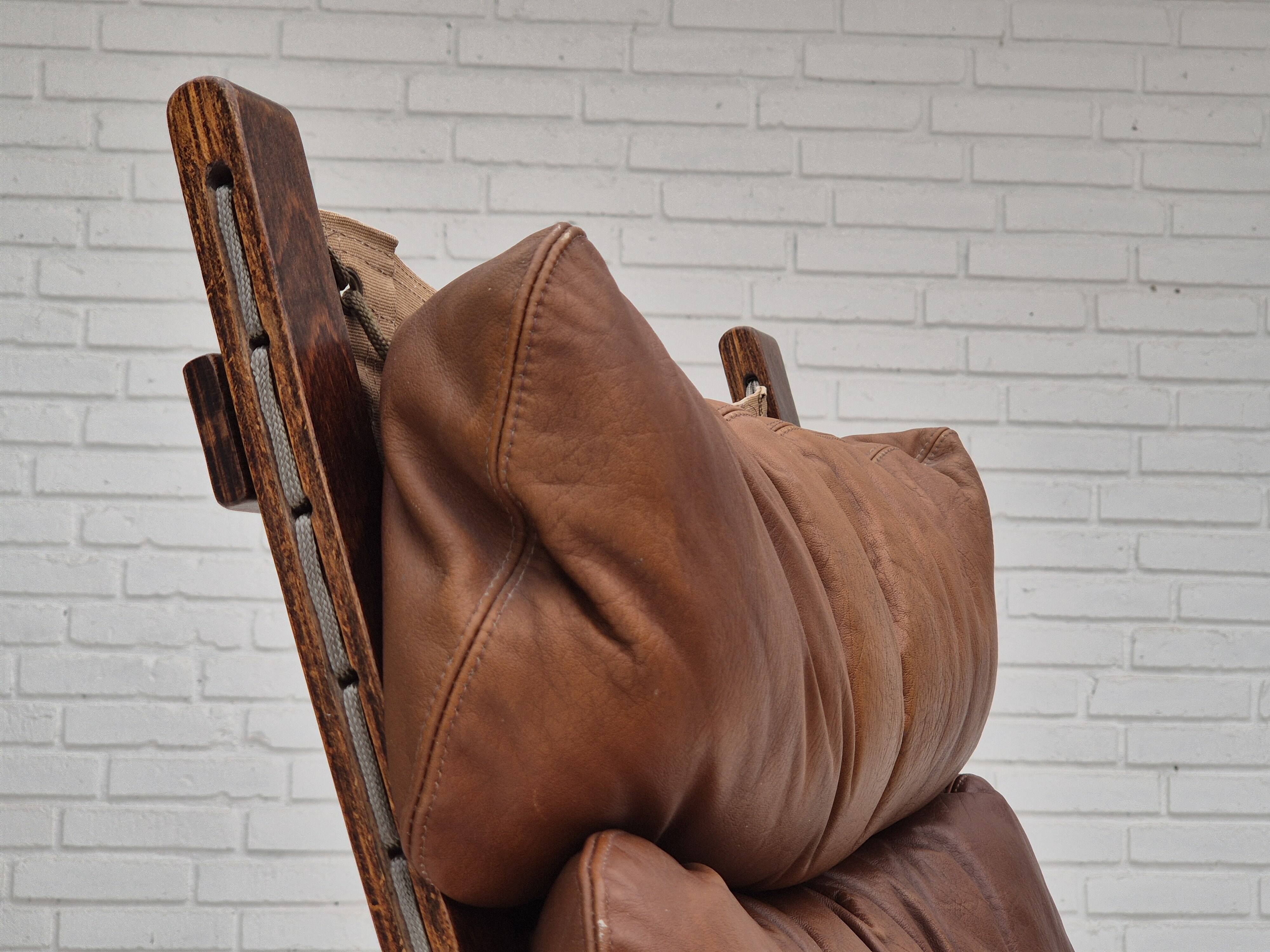 1970s, Norwegian design by Ingmar Relling, model "Siesta" for Westnofa, original condition.