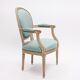Paire de fauteuils médaillon couleur bleu turquoise de style Louis XVI