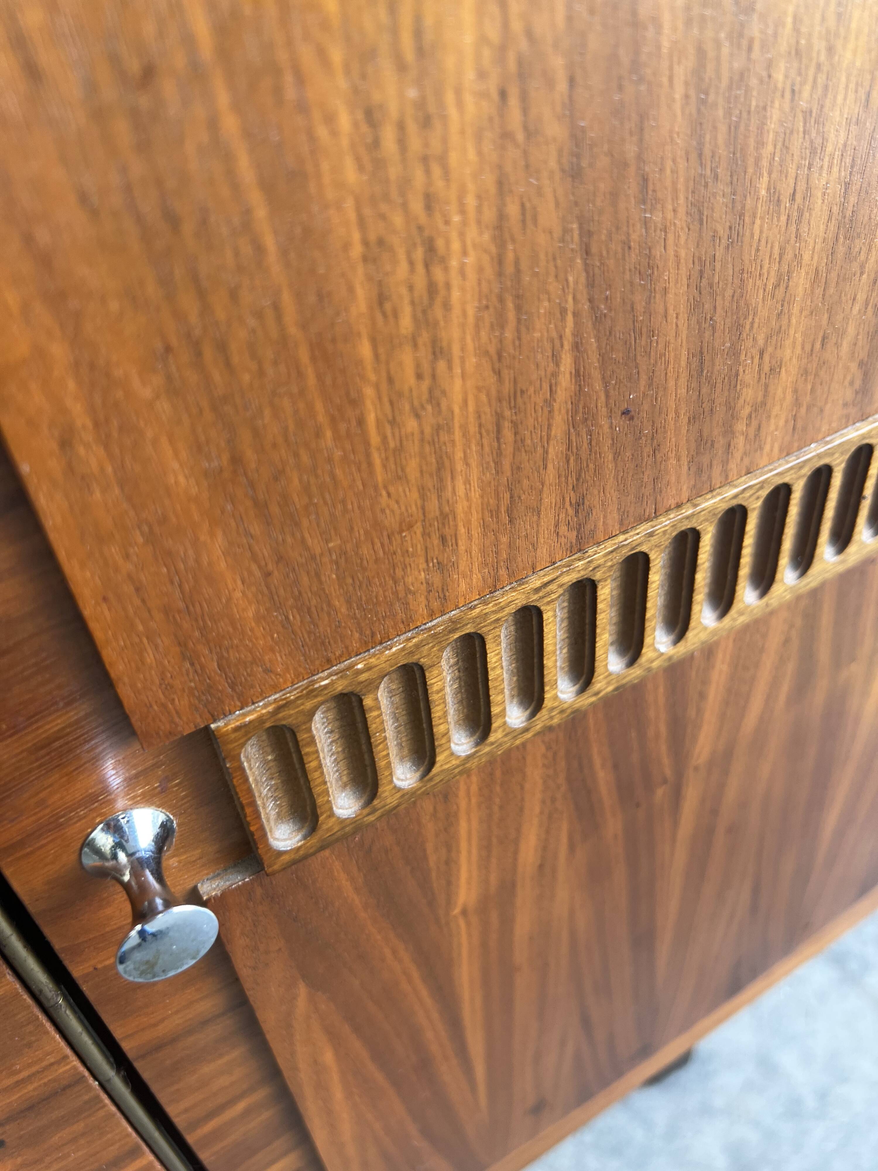 Vintage narrow cabinet/sideboard/buffet