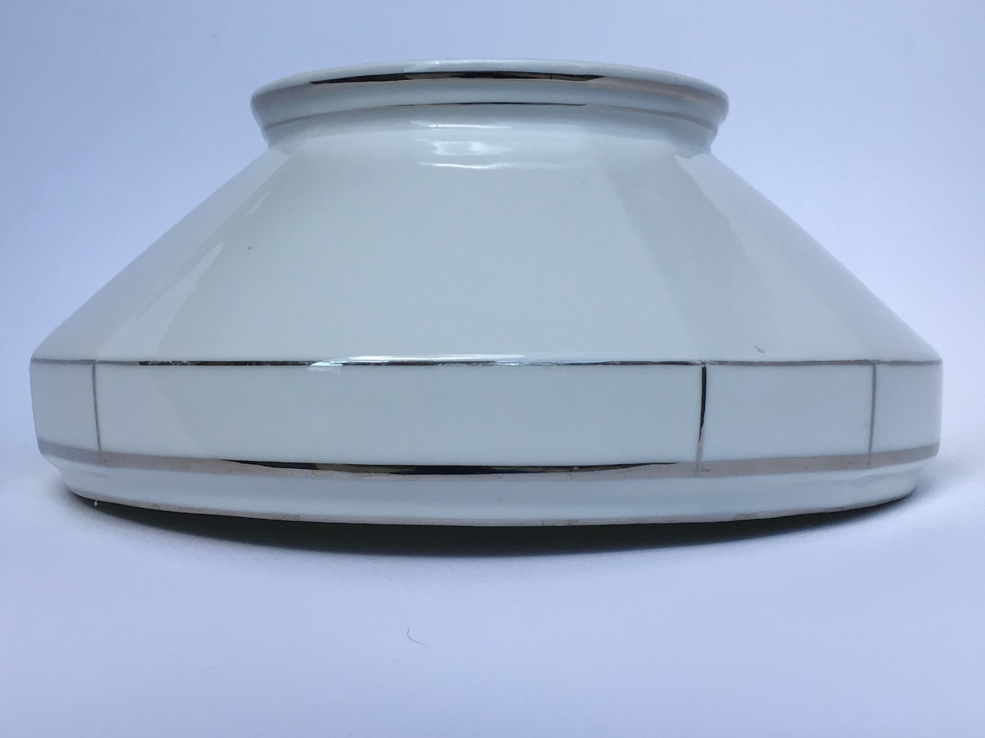 Salad bowl Art Deco porcelain silver net