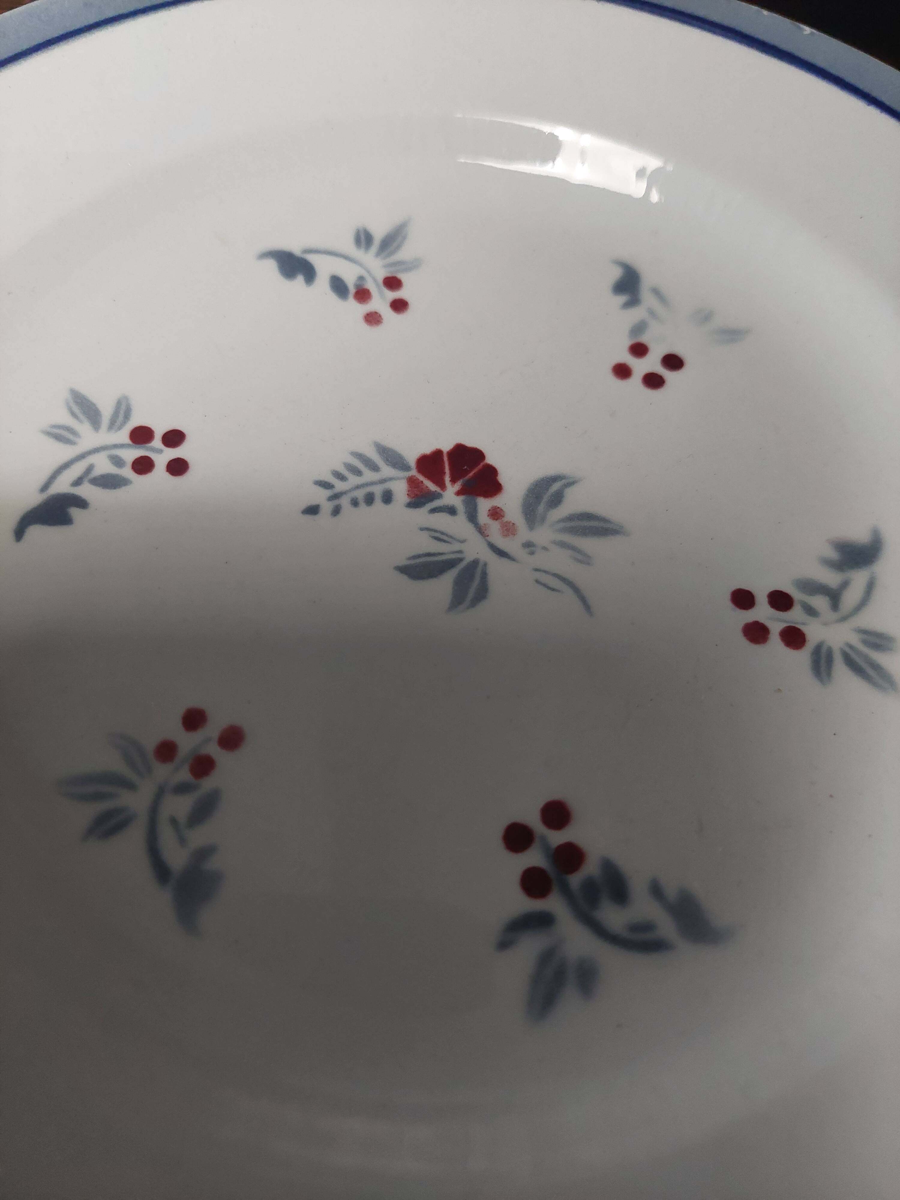 Dessert plates, set of eight, Marly decor