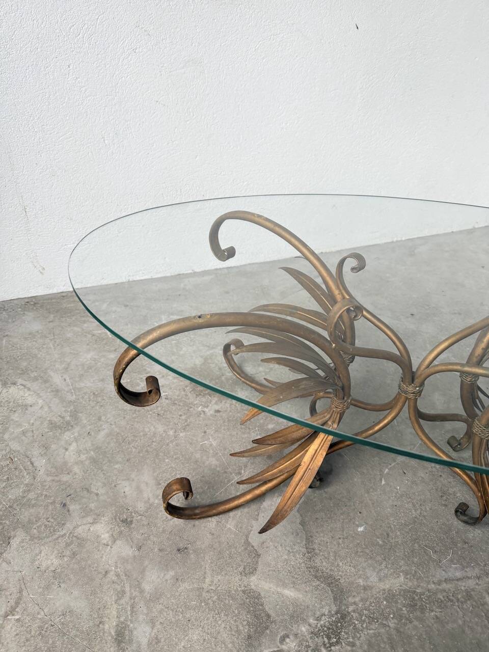 "ear" style coffee table