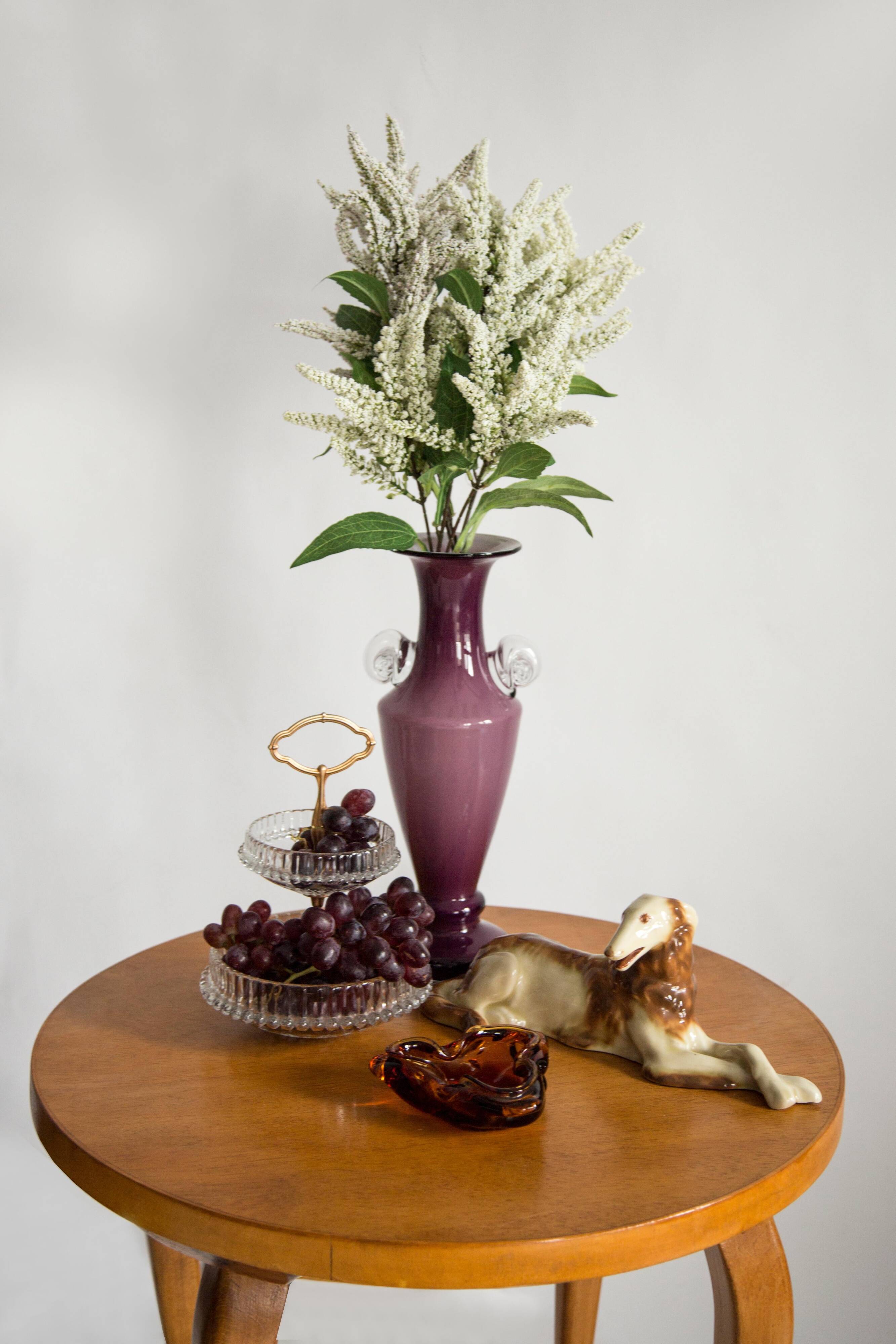 Vase décoratif en verre violet vintage de style milieu du siècle, Europe, années 1960