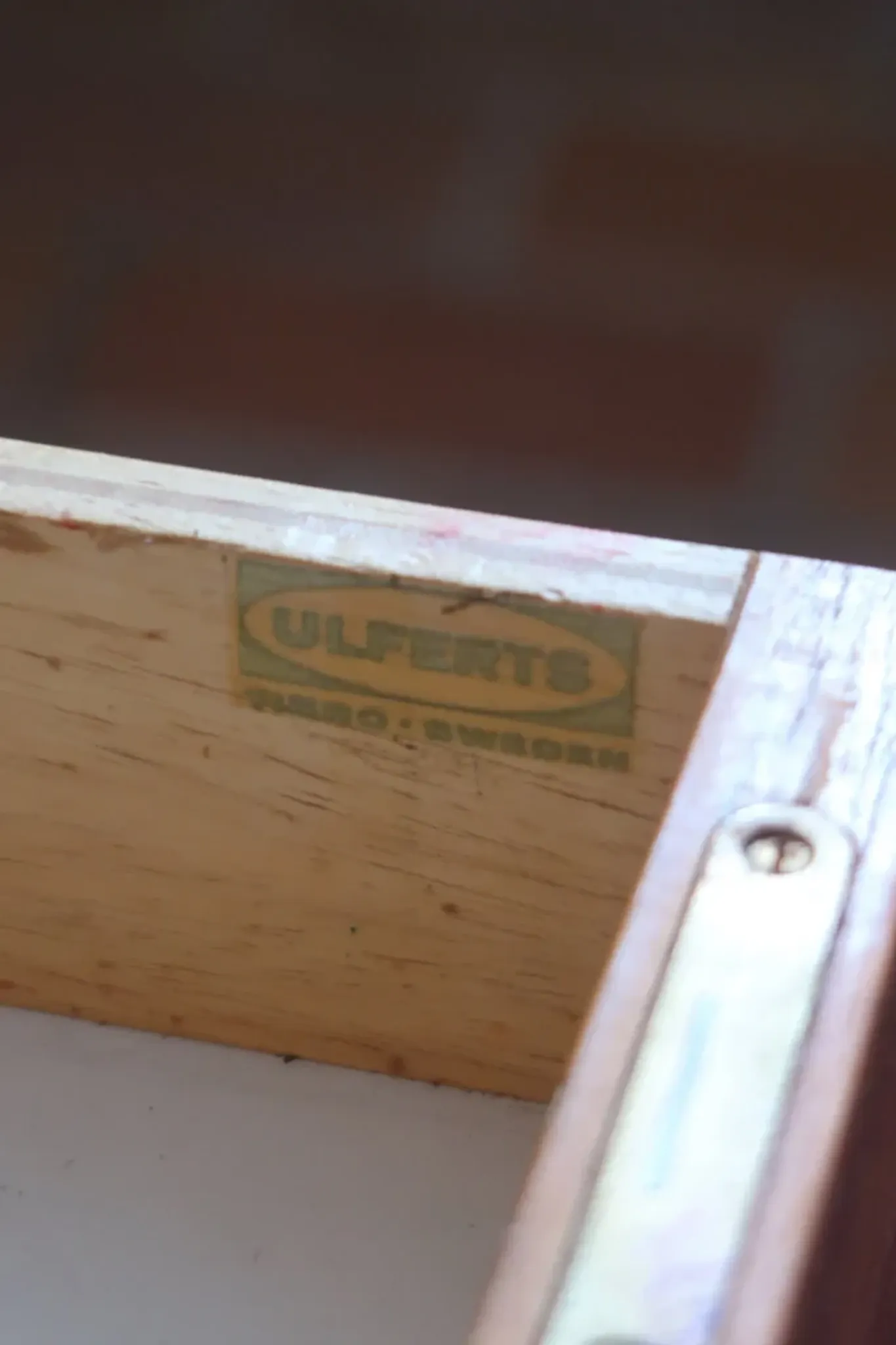 Ulferts chest of drawers from the 1960s with integrated handles.