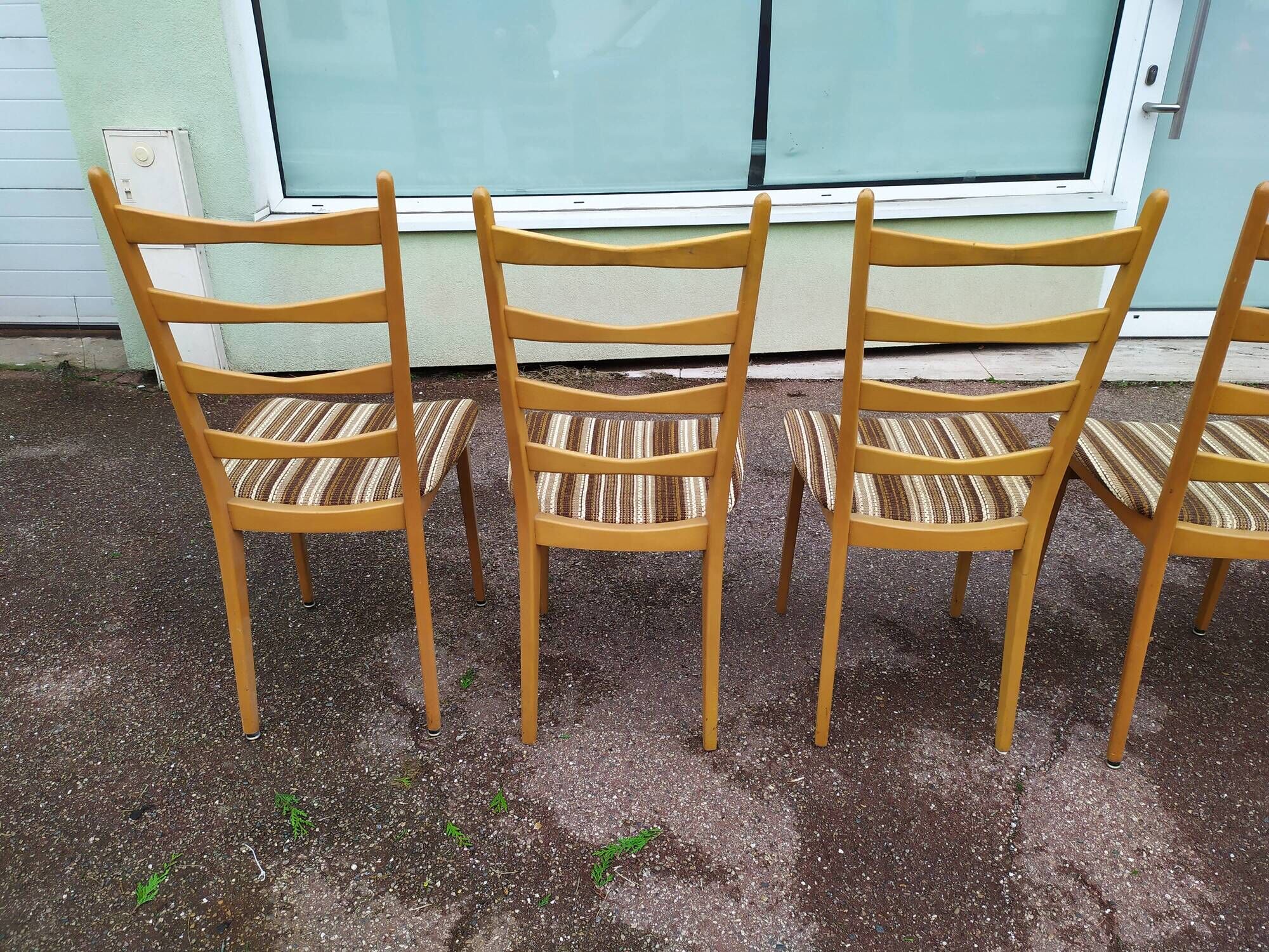 Set of 6 light wood chairs with vintage Scandinavian fabric