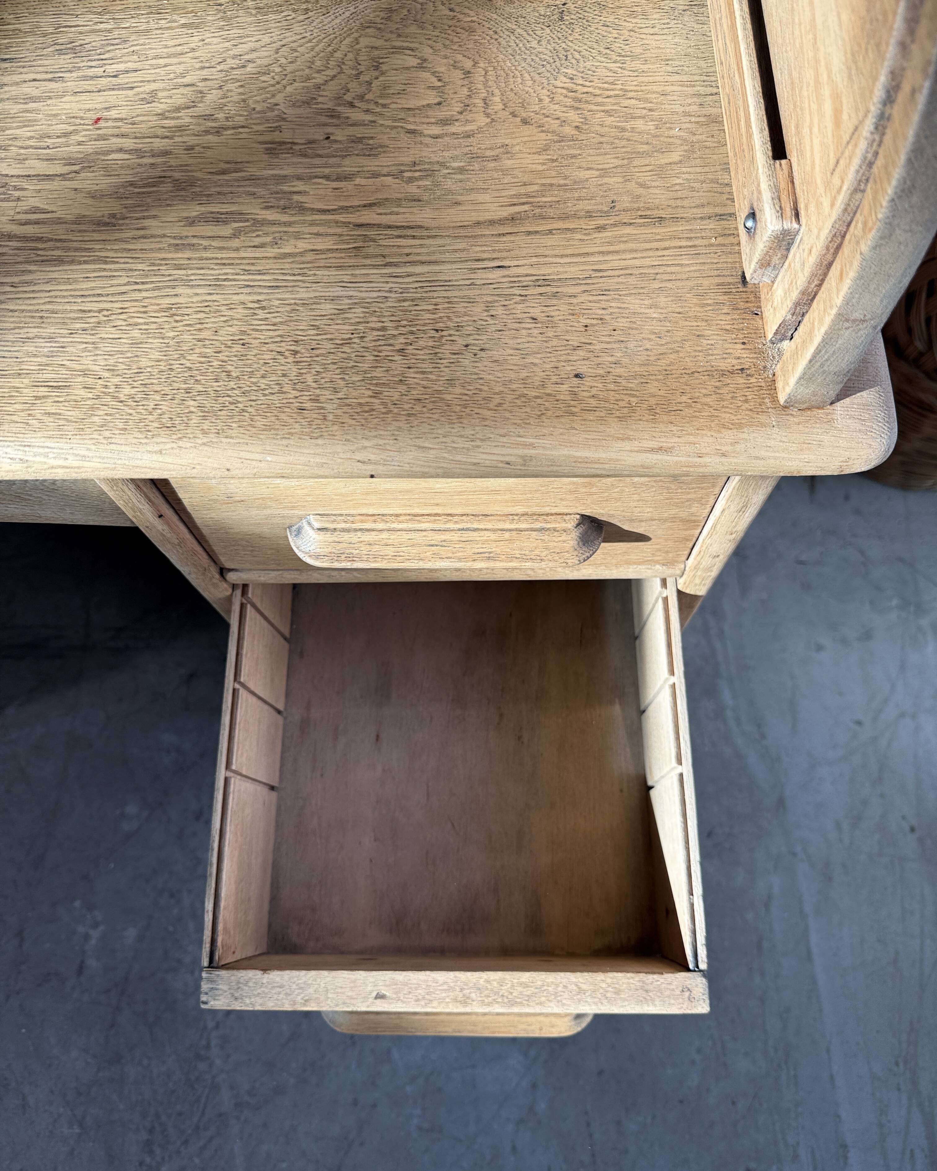 American oak cylinder desk (renovated)
