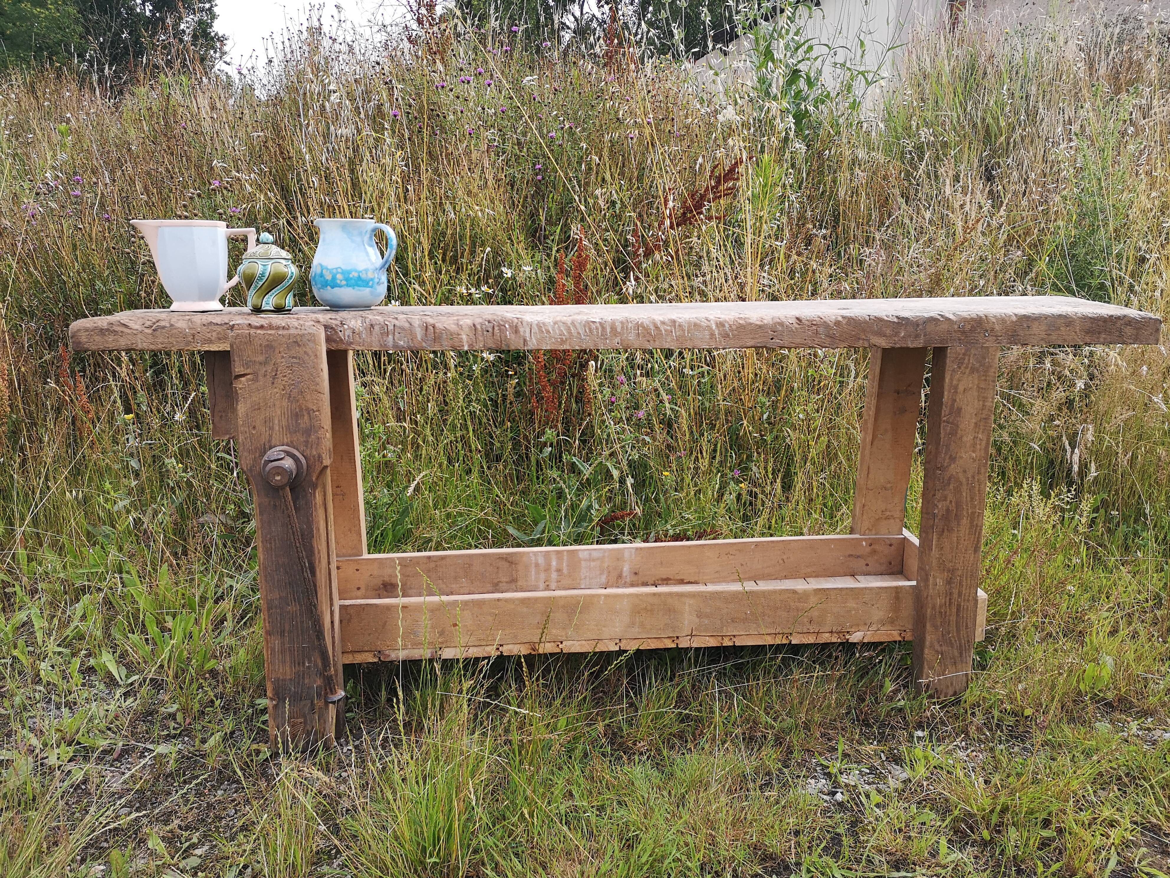 Established old carpenter