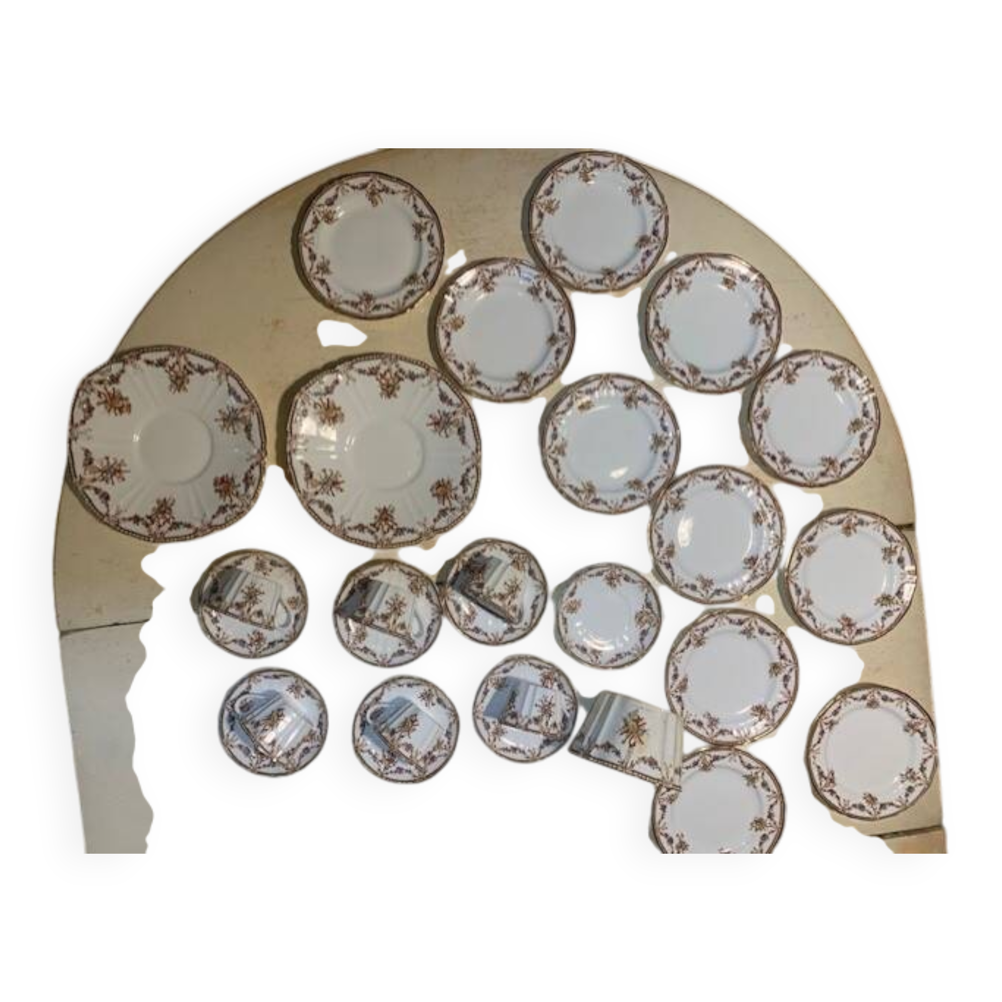 Service à dessert signé William Alsager Adderley, 25 pièces