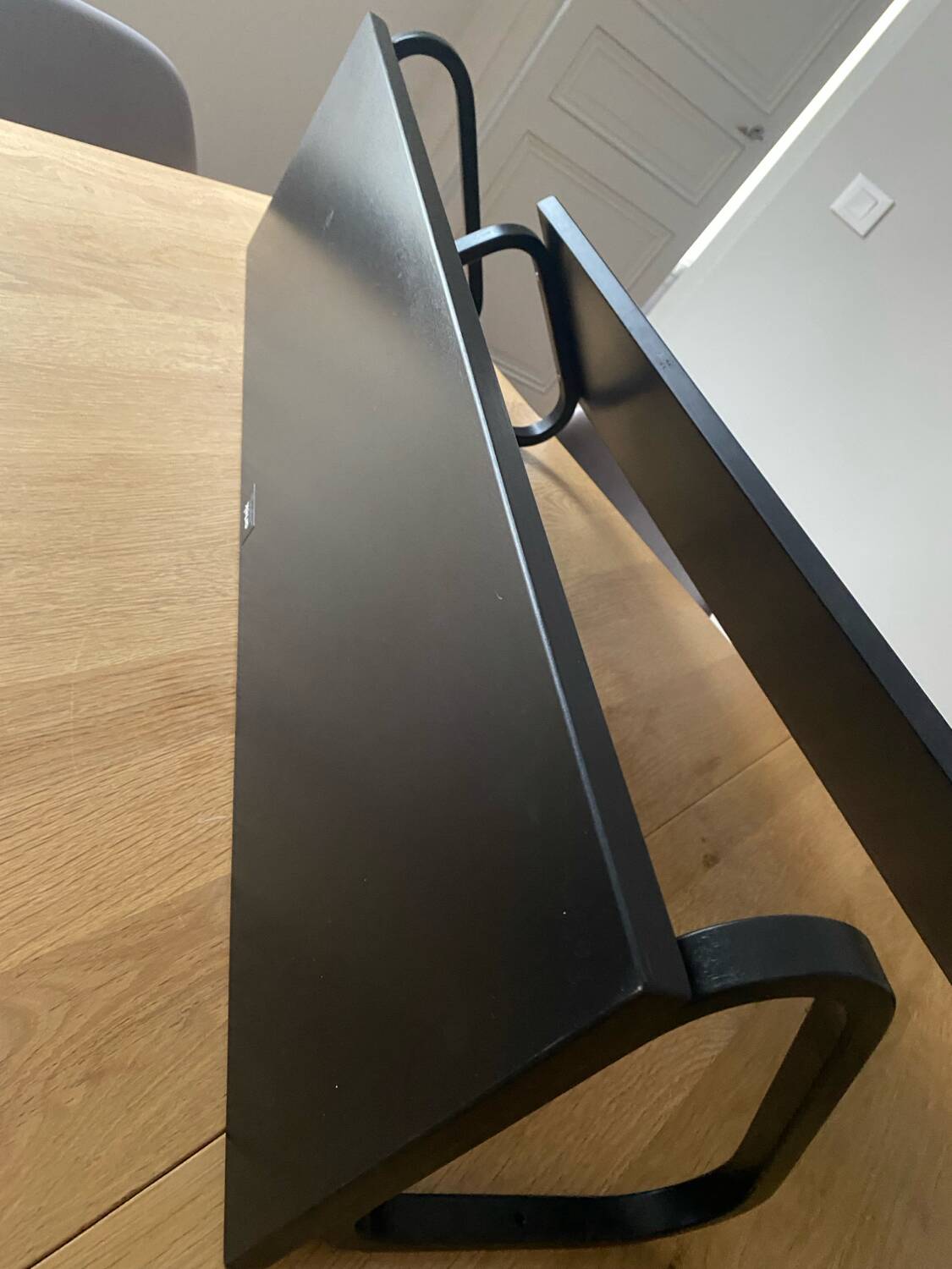 2 Artek 112 B Alvaar Alto design black shelves
