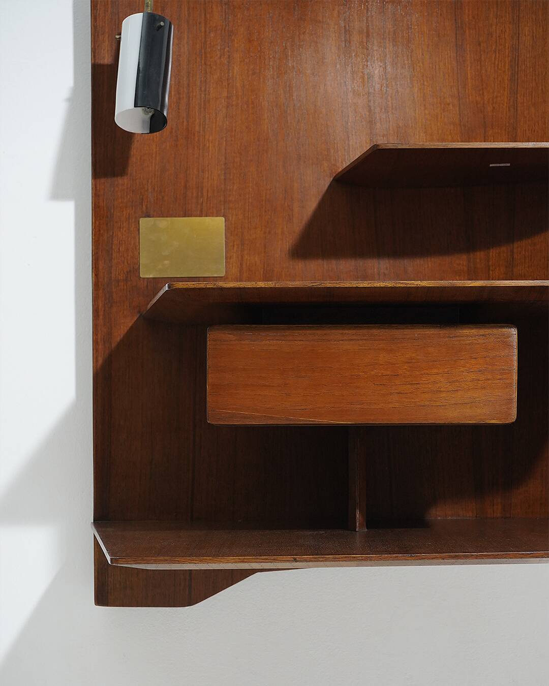 Pair of wall-mounted nightstand by Gio Ponti for Dassi, 1960s