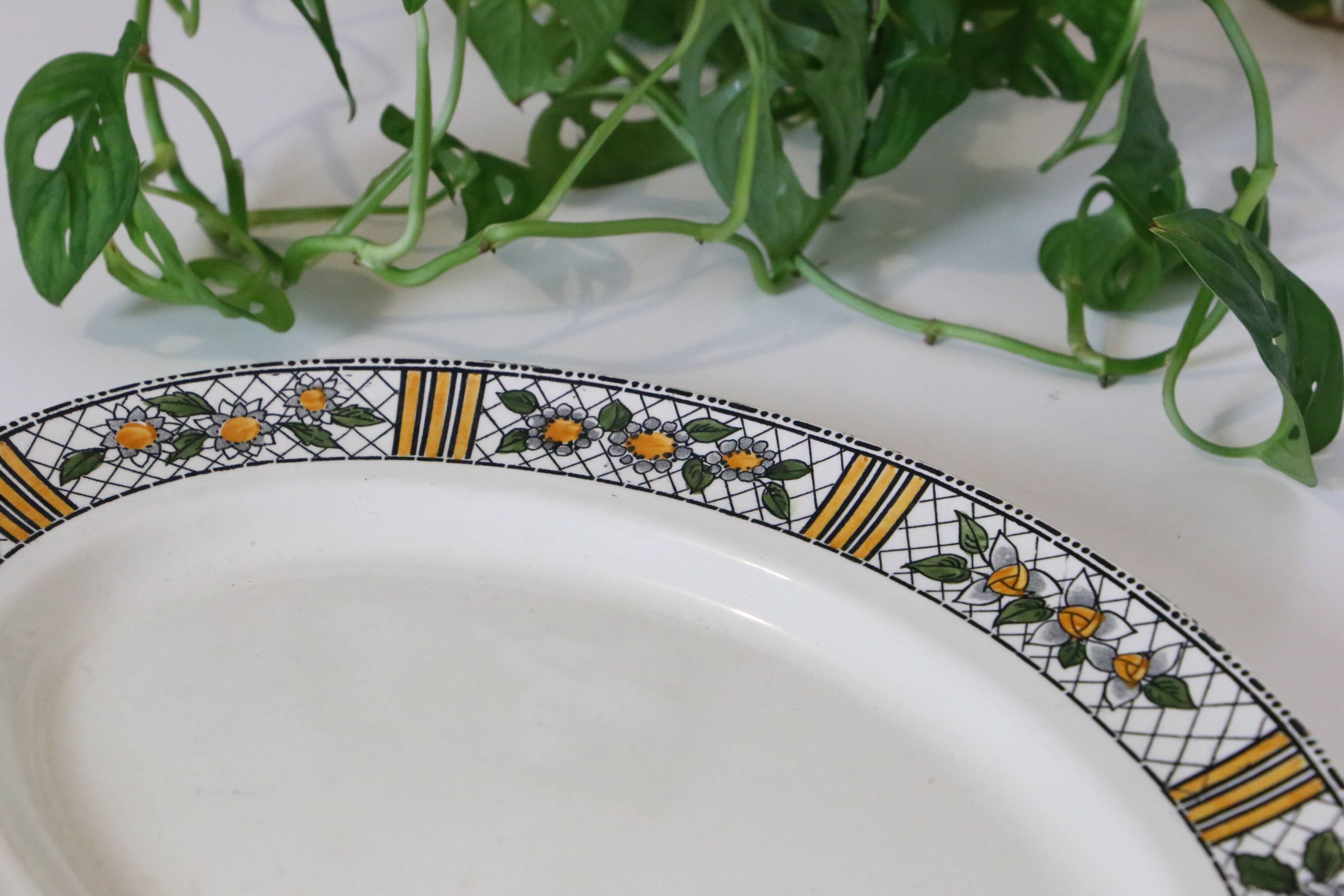 Oval dish elisabeth, hcbm, creil and montereau, vintage