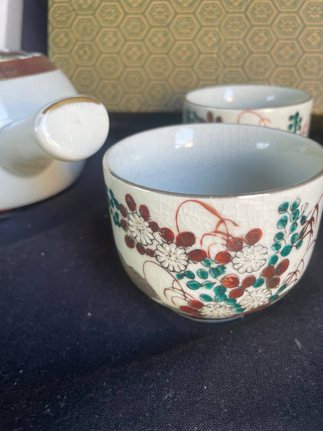 Vintage Japanese Kutani teapot and 4 cups marked Kyusu