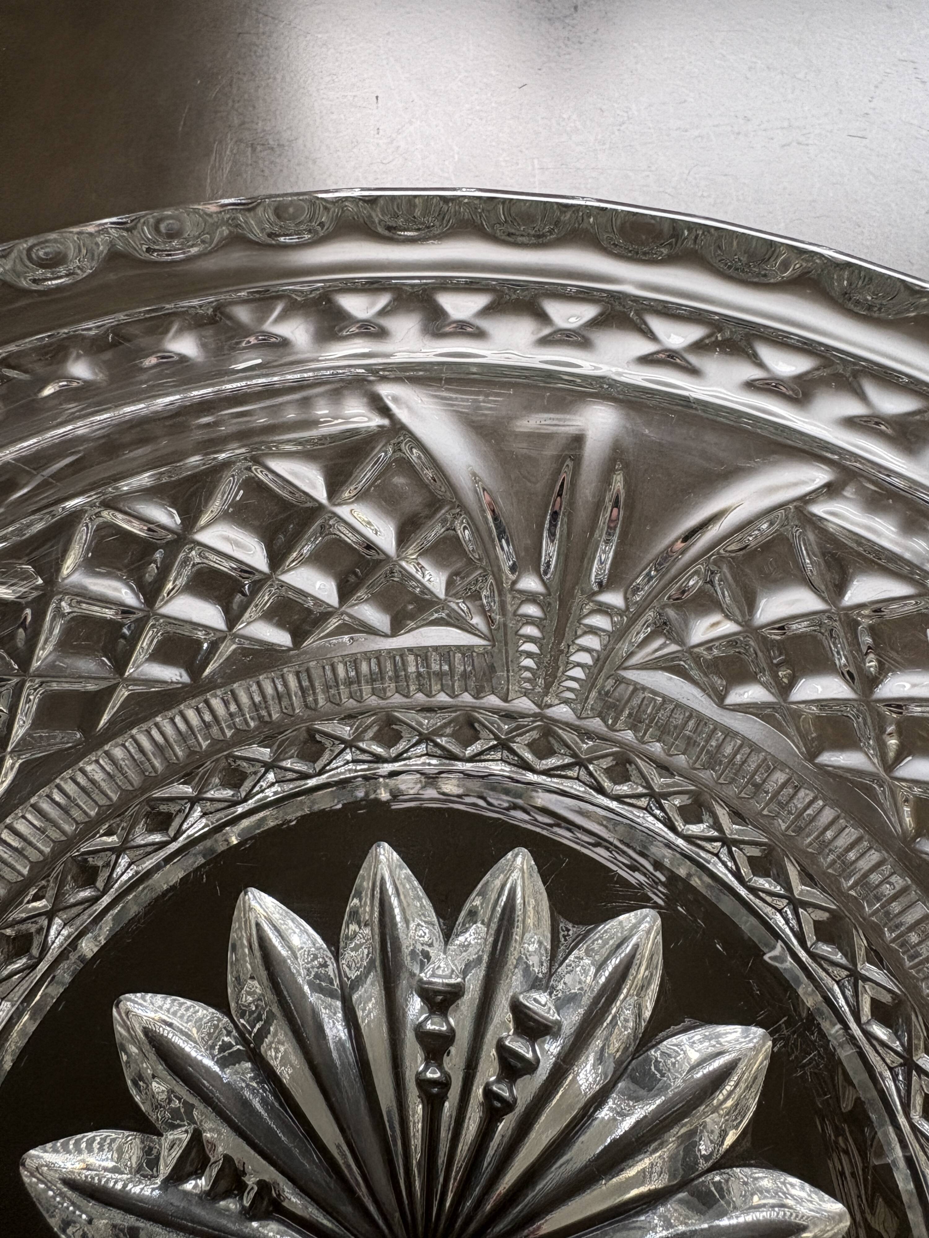 Art Deco chiseled crystal cup