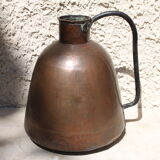 Ancient jar with oriental waters, end of 19th