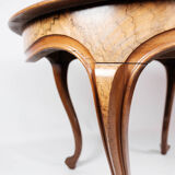 Round dining table of walnut, 1860s