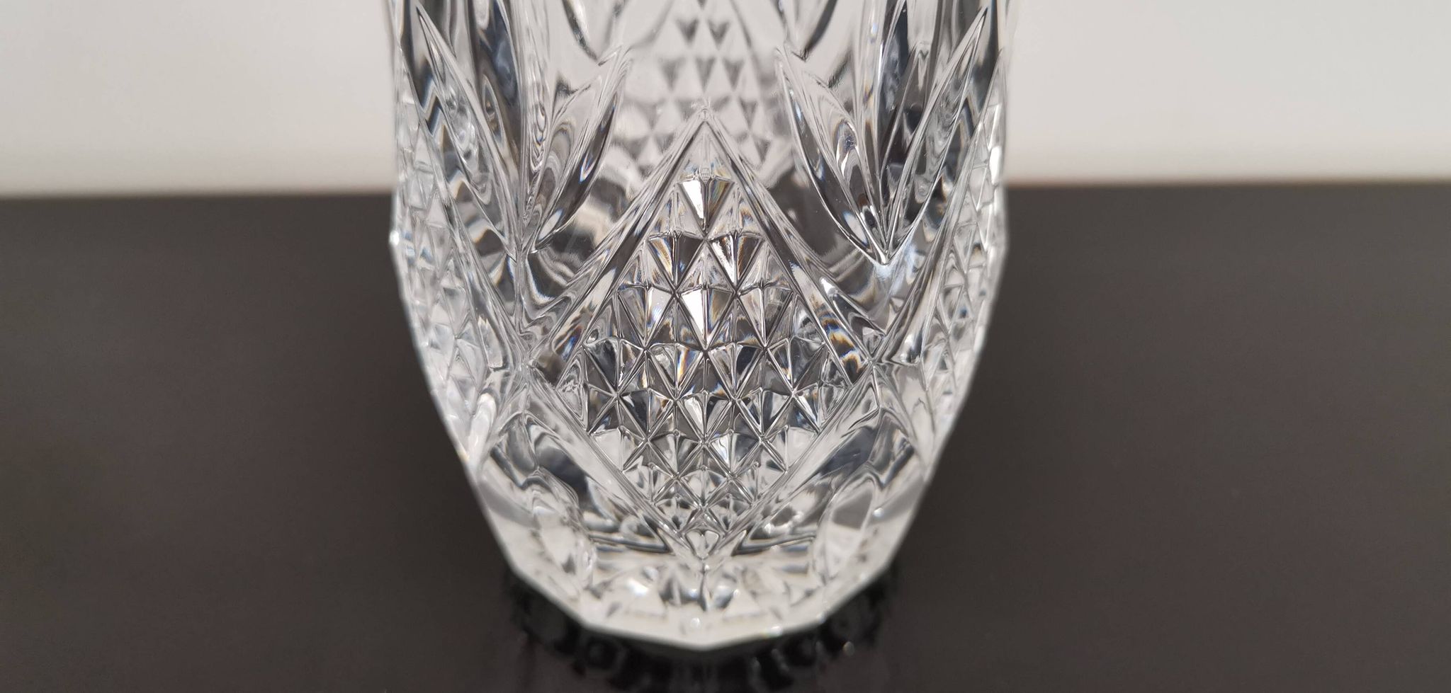 Vase cylindrique à col évasé en cristal moulé Lorraine