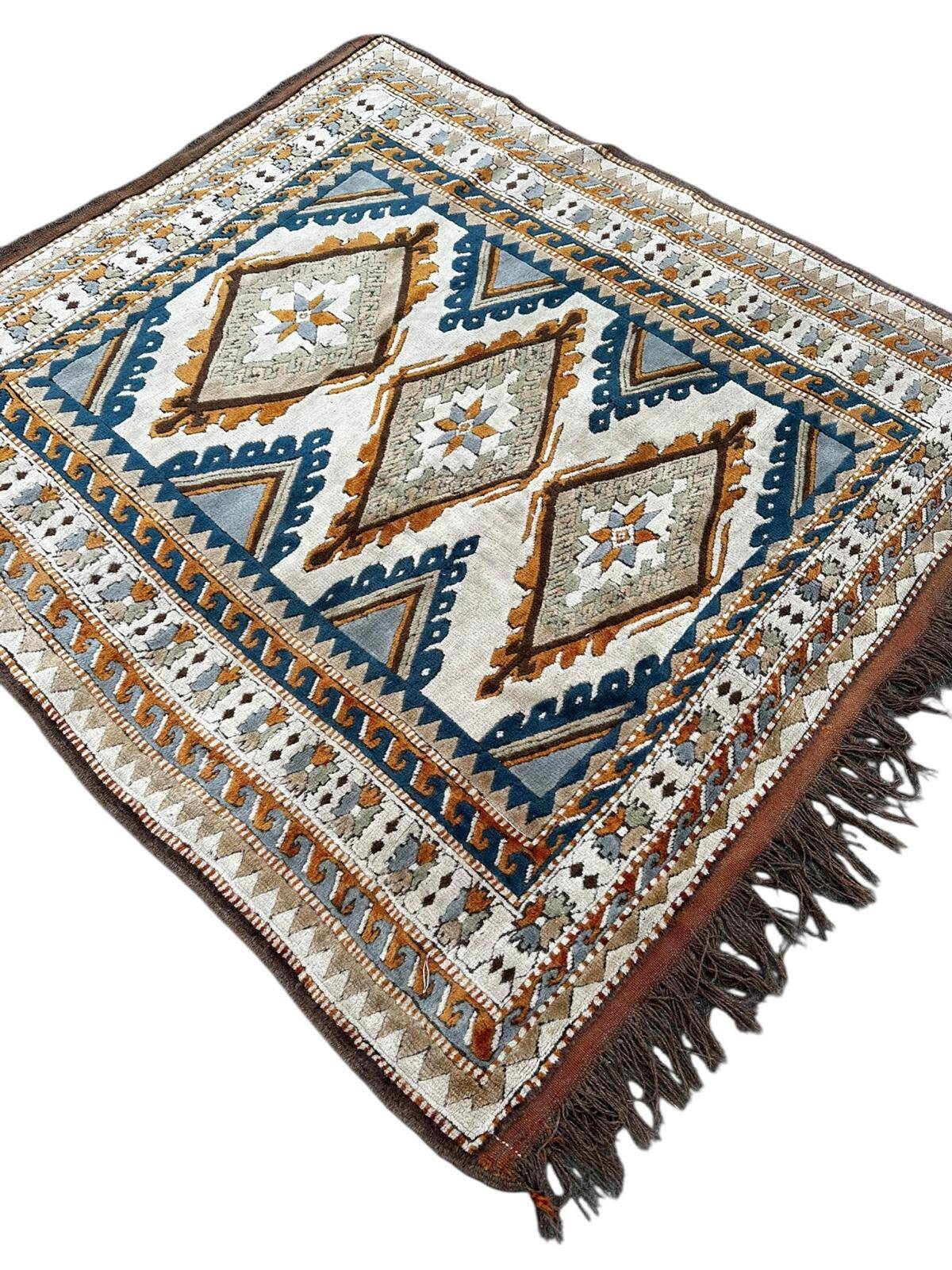 Handmade Turkish rug 200cm x 170cm