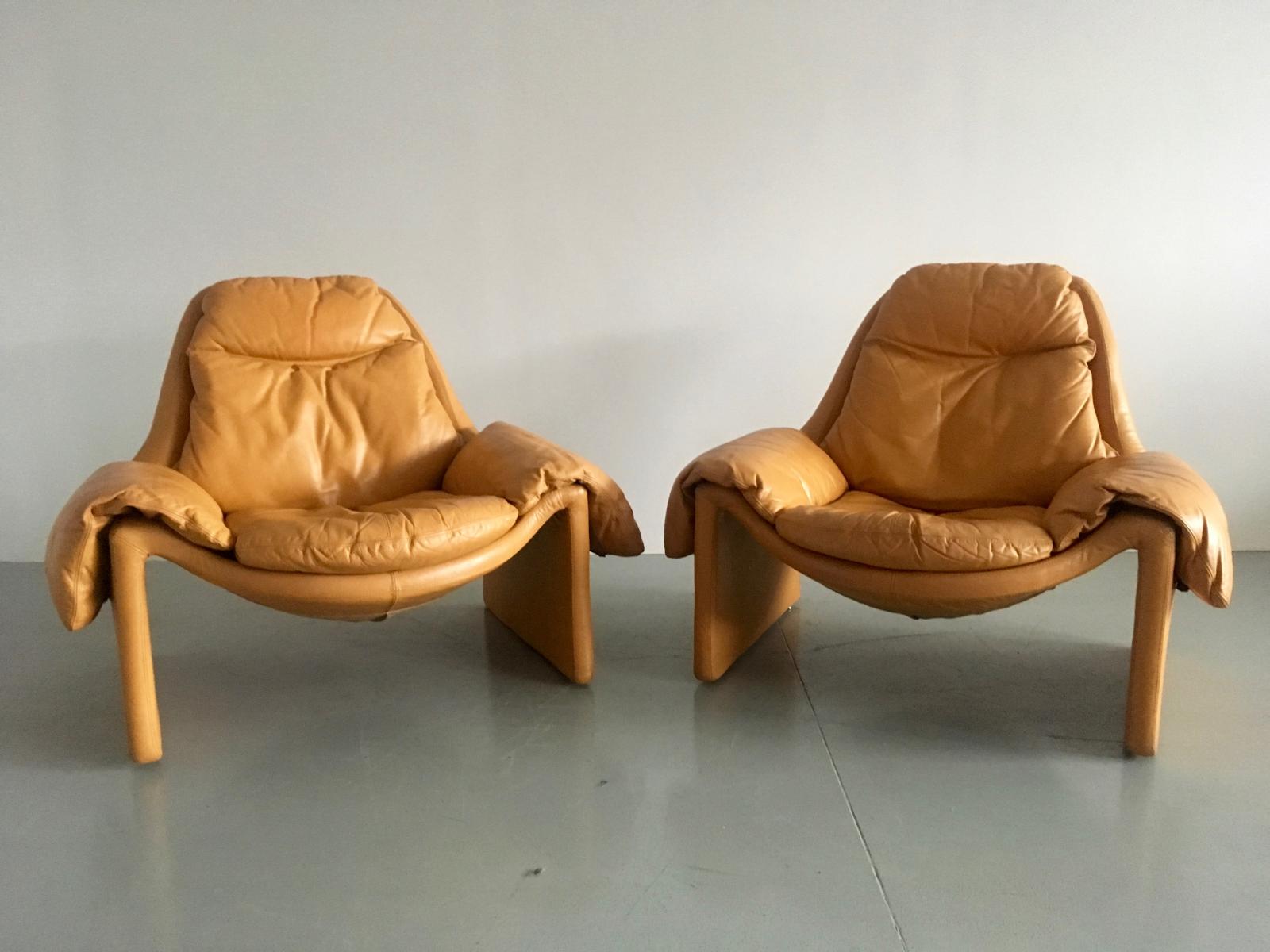 Set of 2 chairs P60 with ottoman by Vittorio Introini for Saporiti 1960