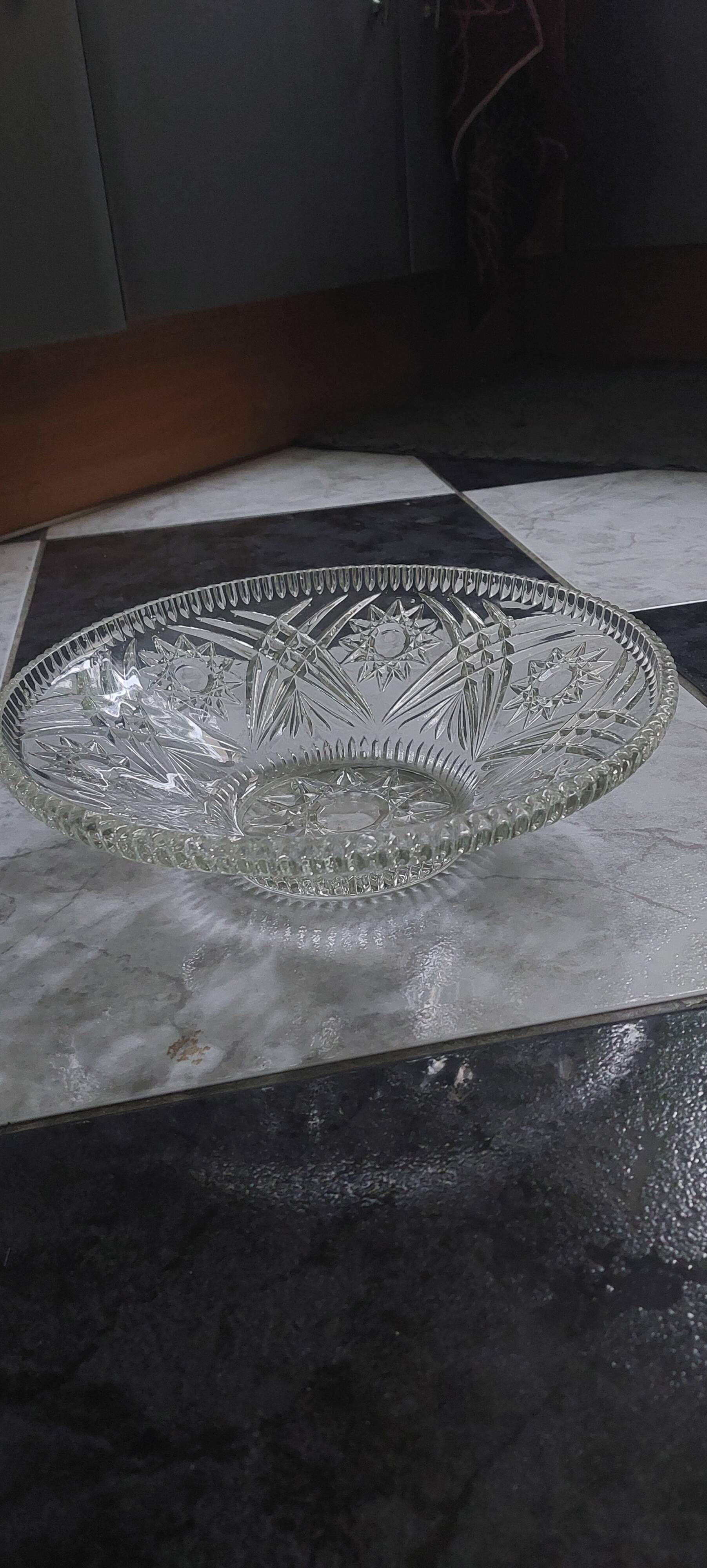 Coupe à fruits ciselé