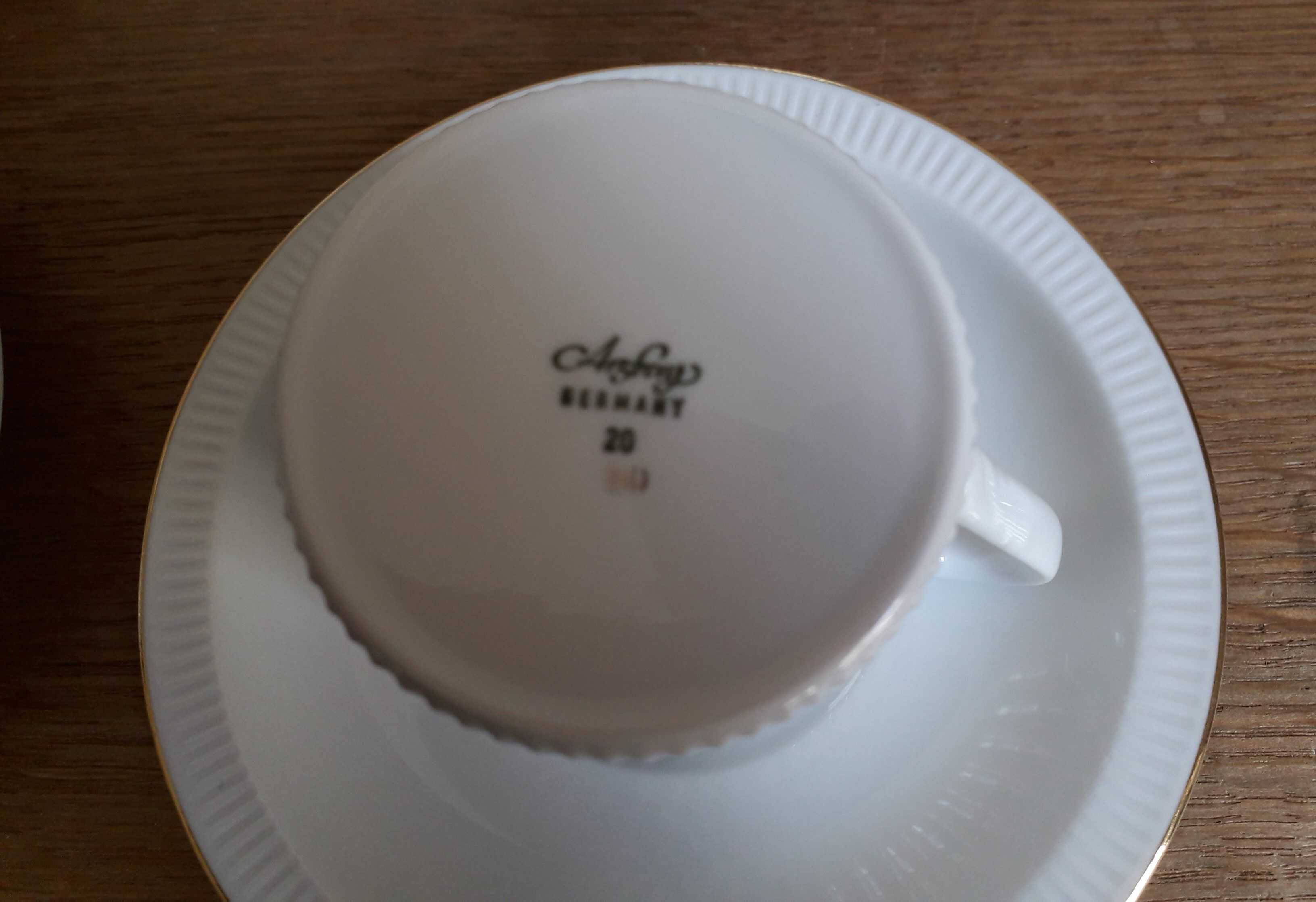 Set of 4 cups and sub-cups arzberg germany form 2075 athena