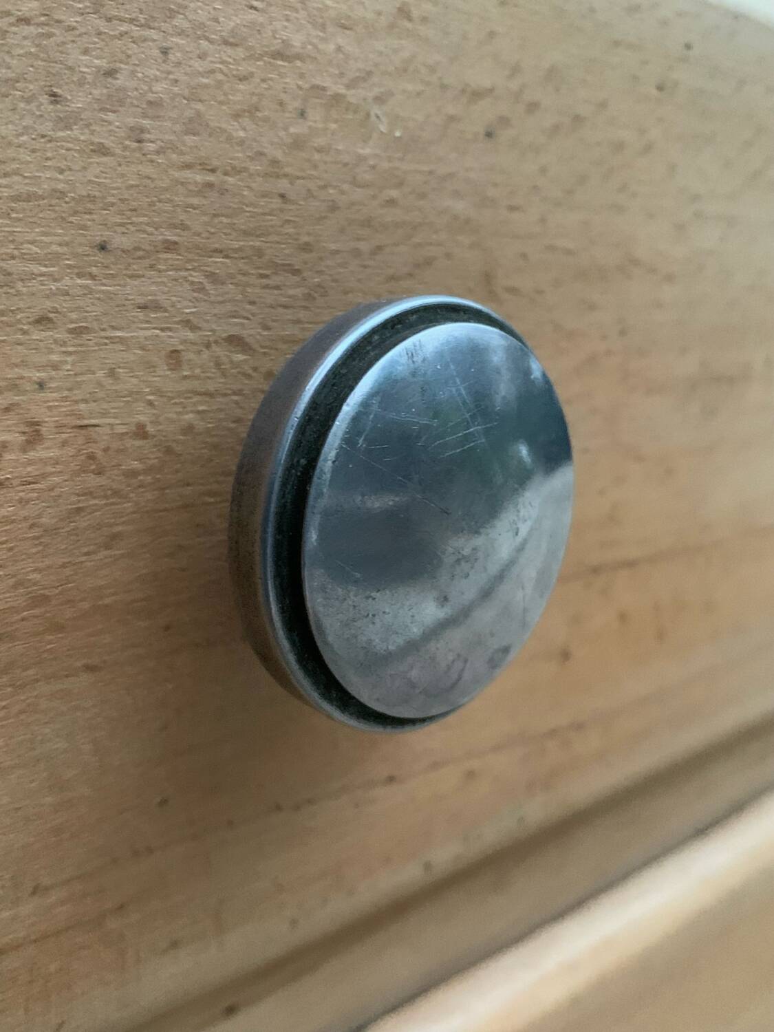 Armoire parisienne asymétrique bois brut 1950