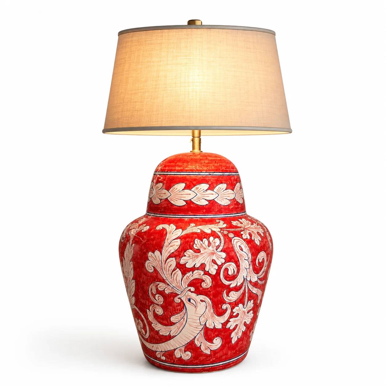 Lampe de style baroque / Céramiques siciliennes décorées / Décoration baroque sur fond rouge