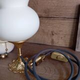 Table lamp in gilded bronze and white opaline