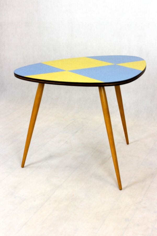 Table basse en formica de Drevopodnik Brno, années 1960
