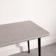 Table basse grise pieds métalliques