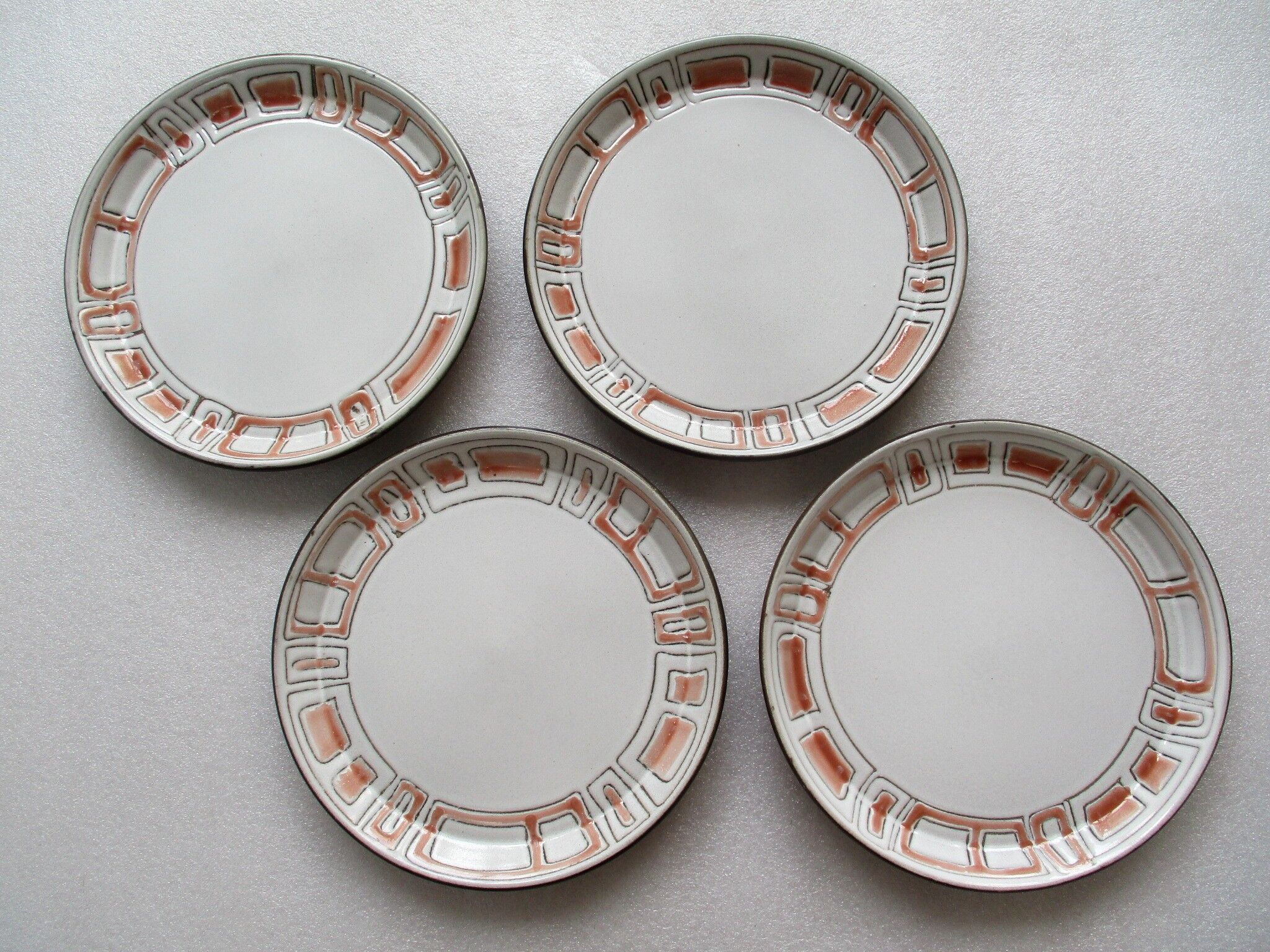 Set of 12 flat plates in niderviller glazed stoneware