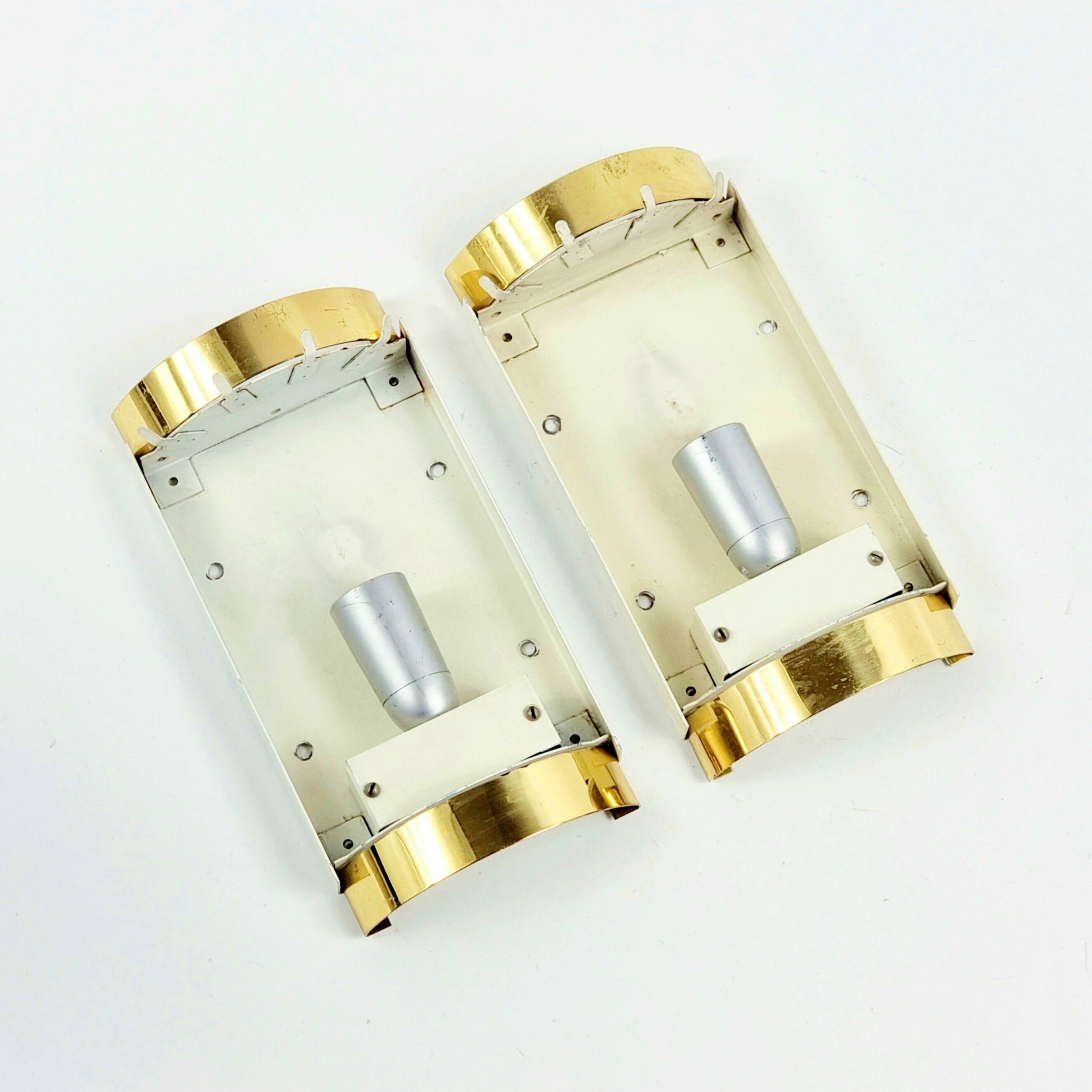 Paire d'appliques murales en verre dépoli et laiton, style Mid-Century - Doria, Allemagne, années 1960