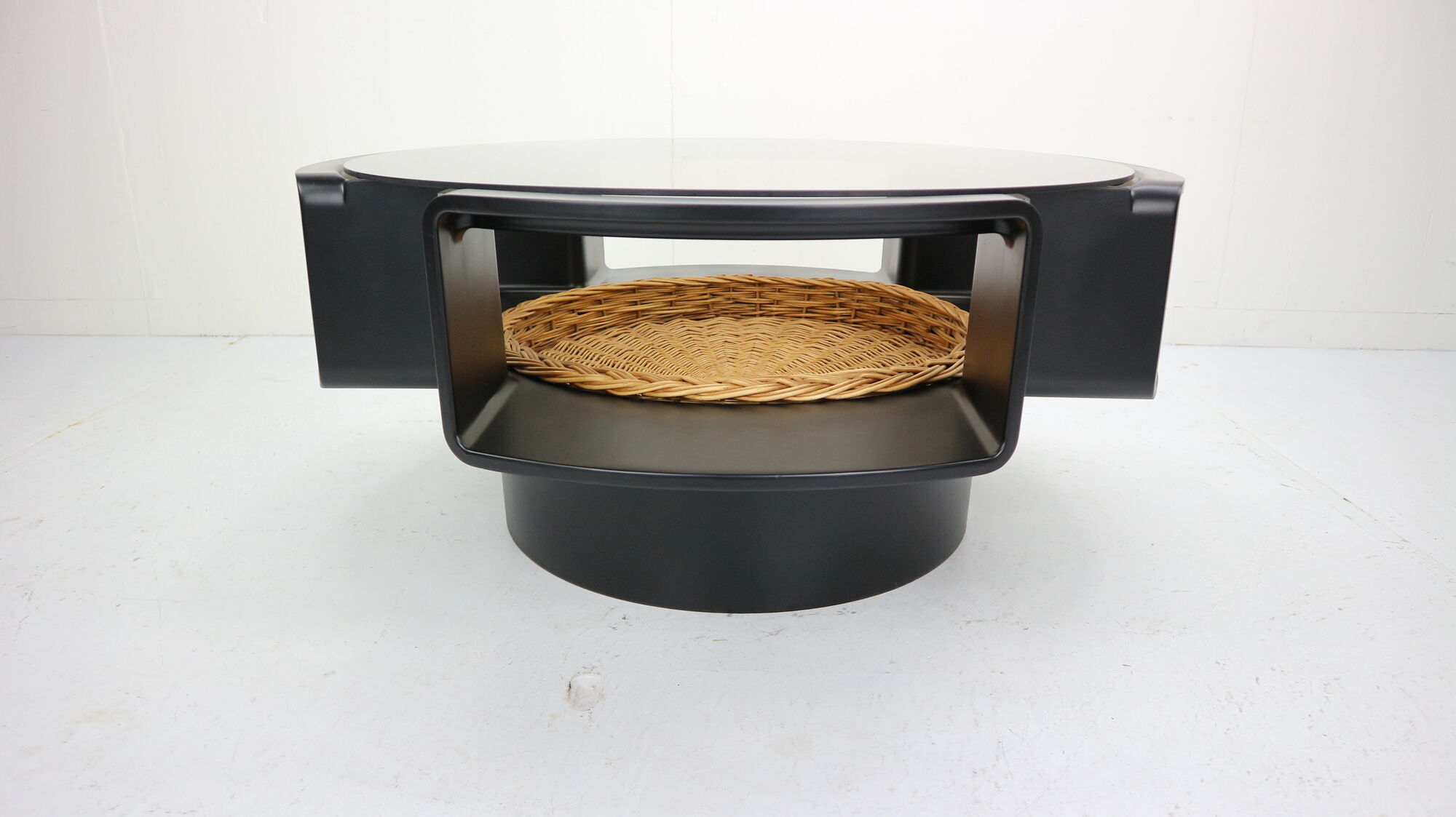 Space Age Ufo coffee table by Jean Maneval, Meubilier De France, 1960