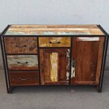 Buffet en bois coloré