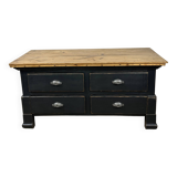 Low commode in pine and dark grey patina from the early 20th century.