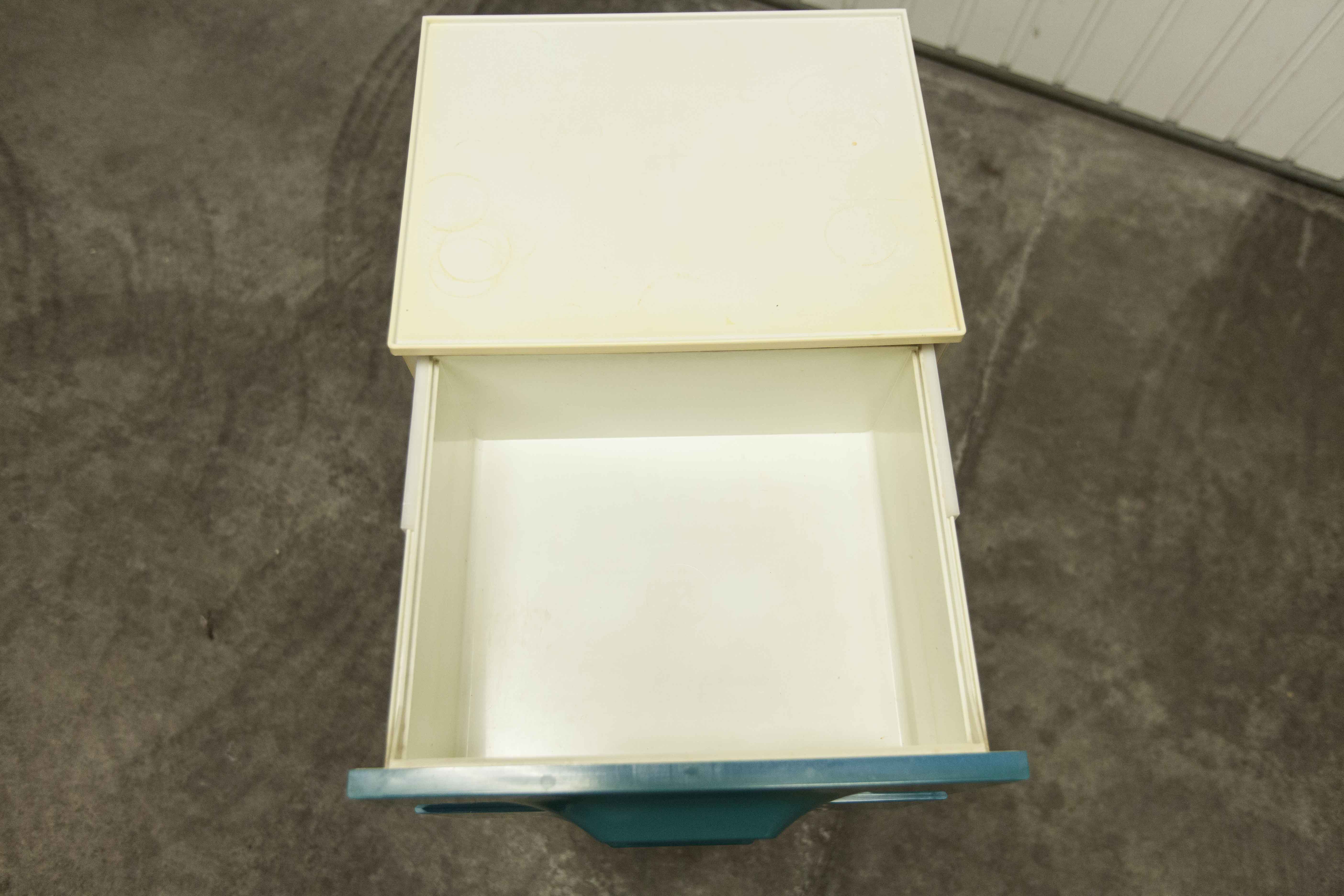 Commode vintage bleu canard 1970