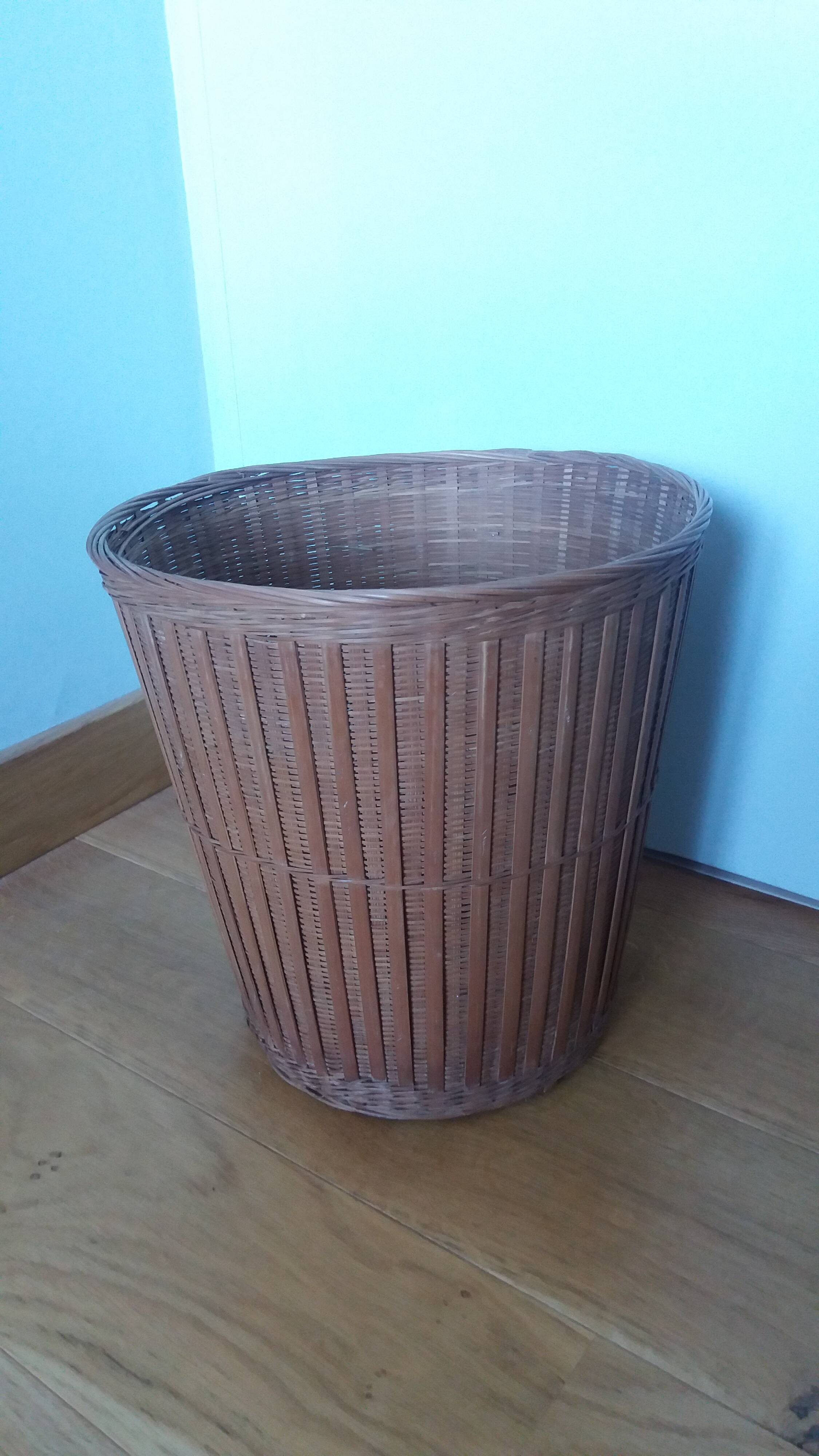 Corbeille à papier en rotin osier, panier ou cache pot