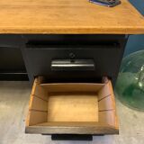 Desk of Postof the 1950s