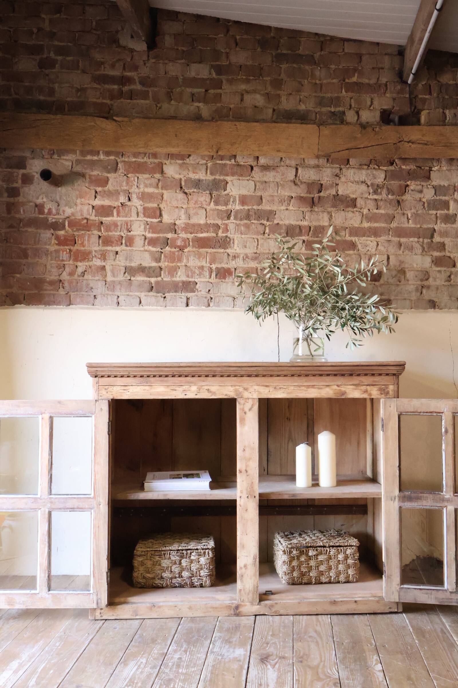 Antique display cabinet (renovated)