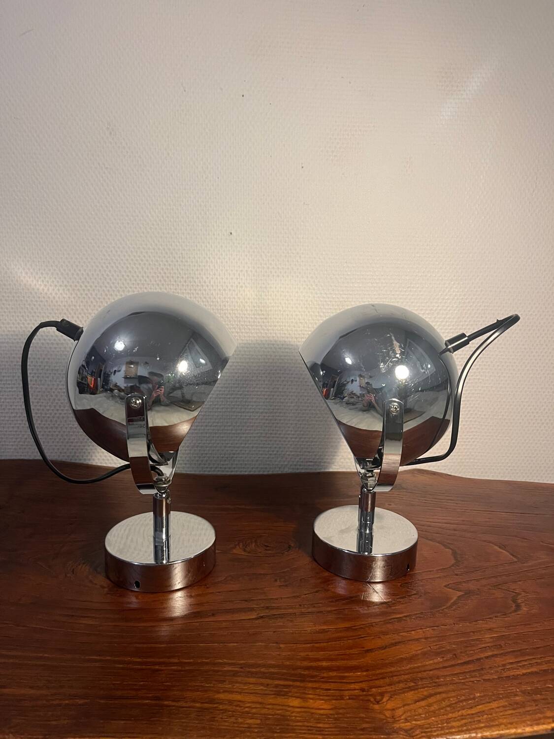 Space age globe spirit spotlight duo