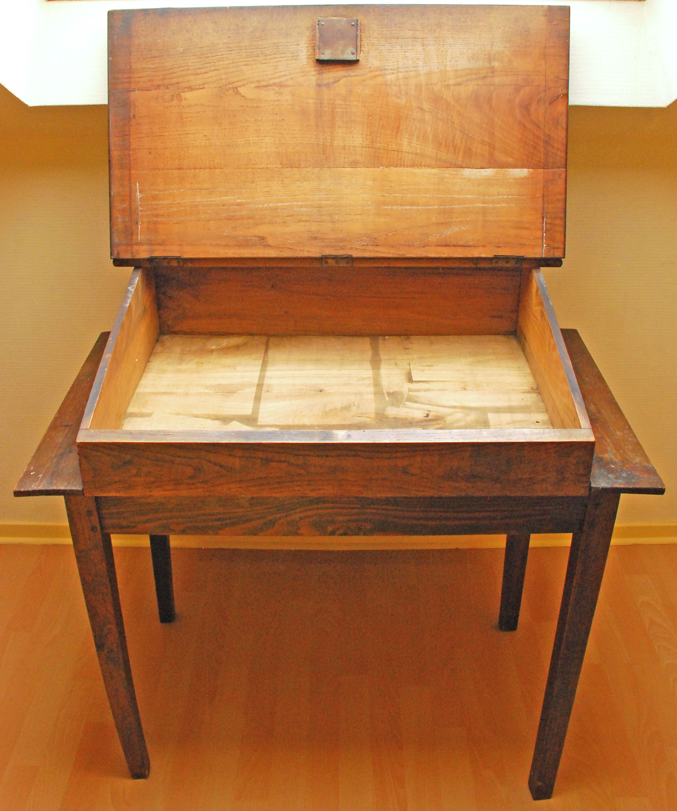 Old desk on his table