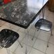 Ensemble table et 4 chaises Formica effet marbre
