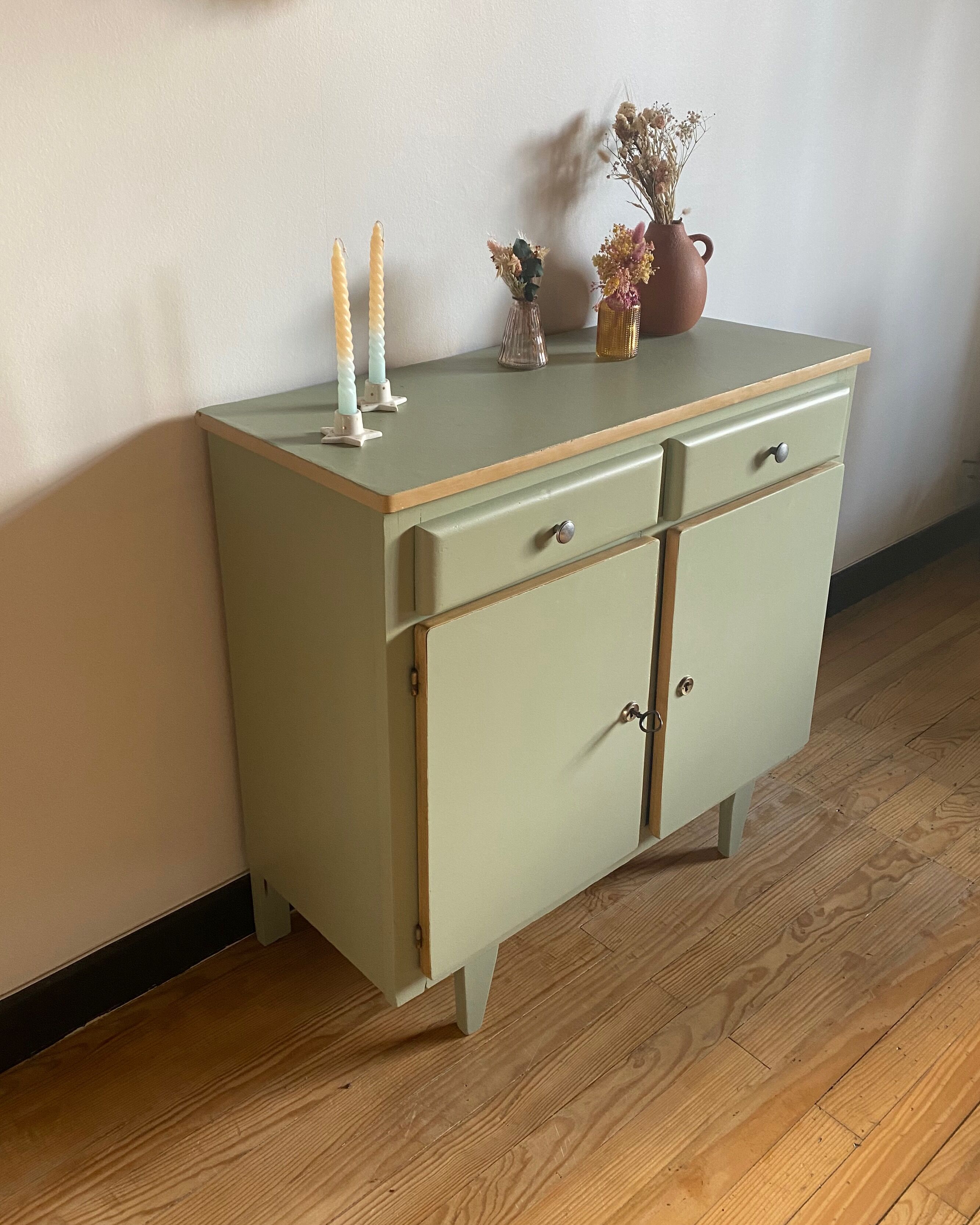 Vintage khaki buffet