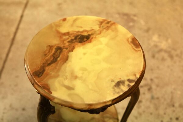 Guéridon ancien doré rocaille à 2 plateaux en onyx – Napoléon III