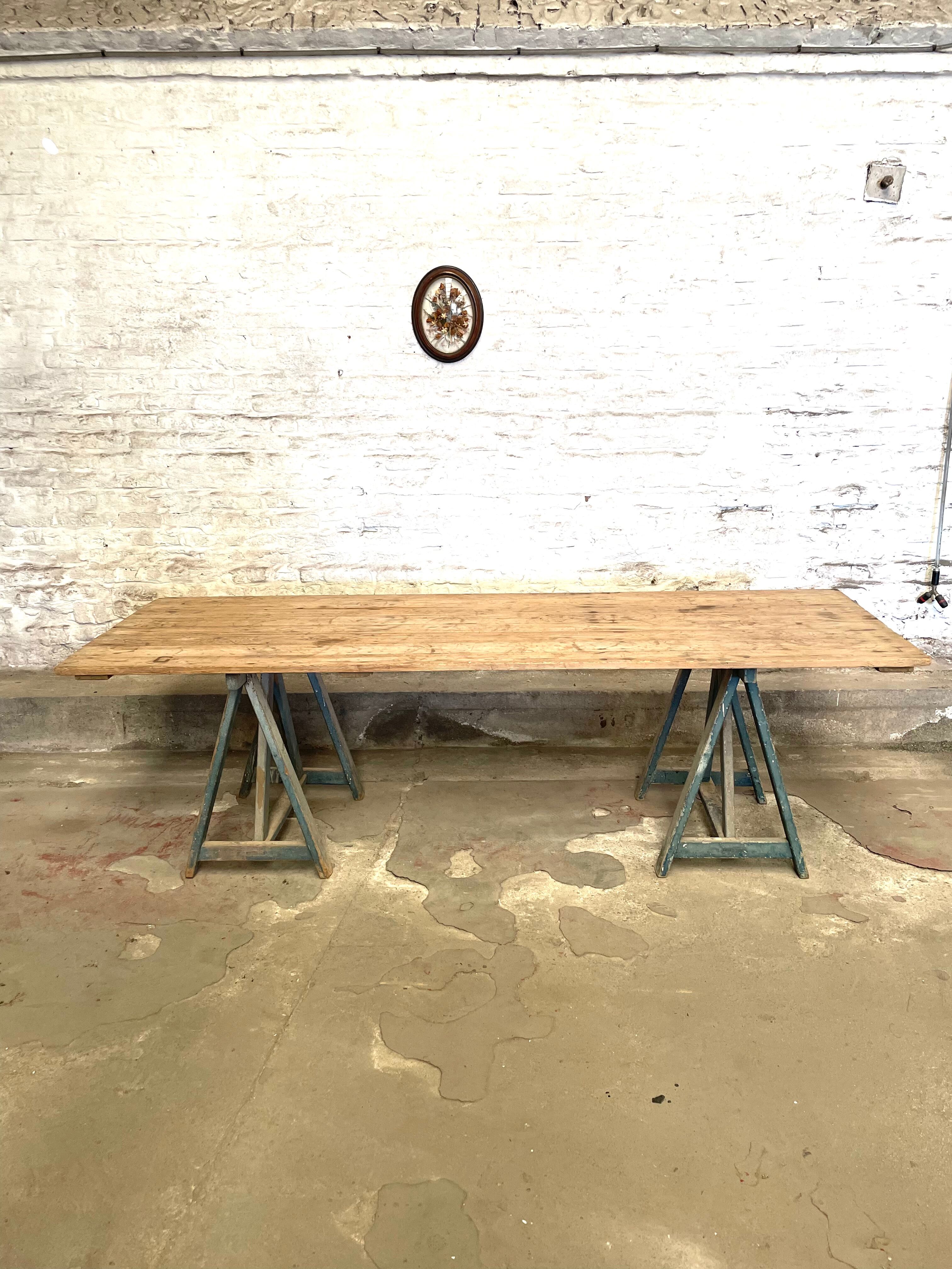 Trestle top table