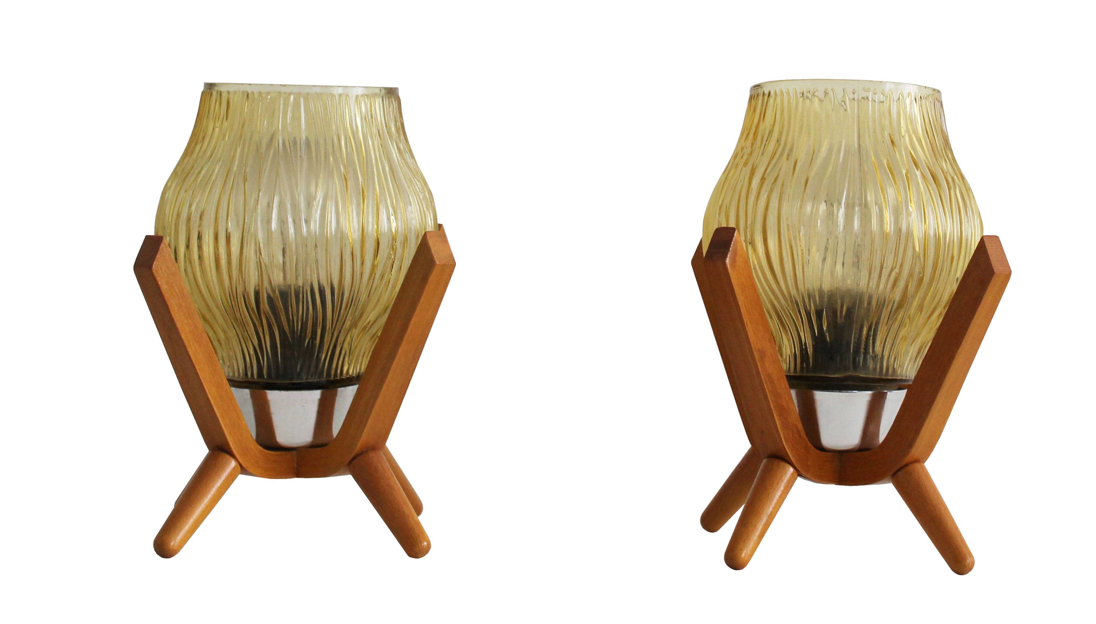 Paire de lampes de chevet vintage des années 1970 par Drevo Humpolec