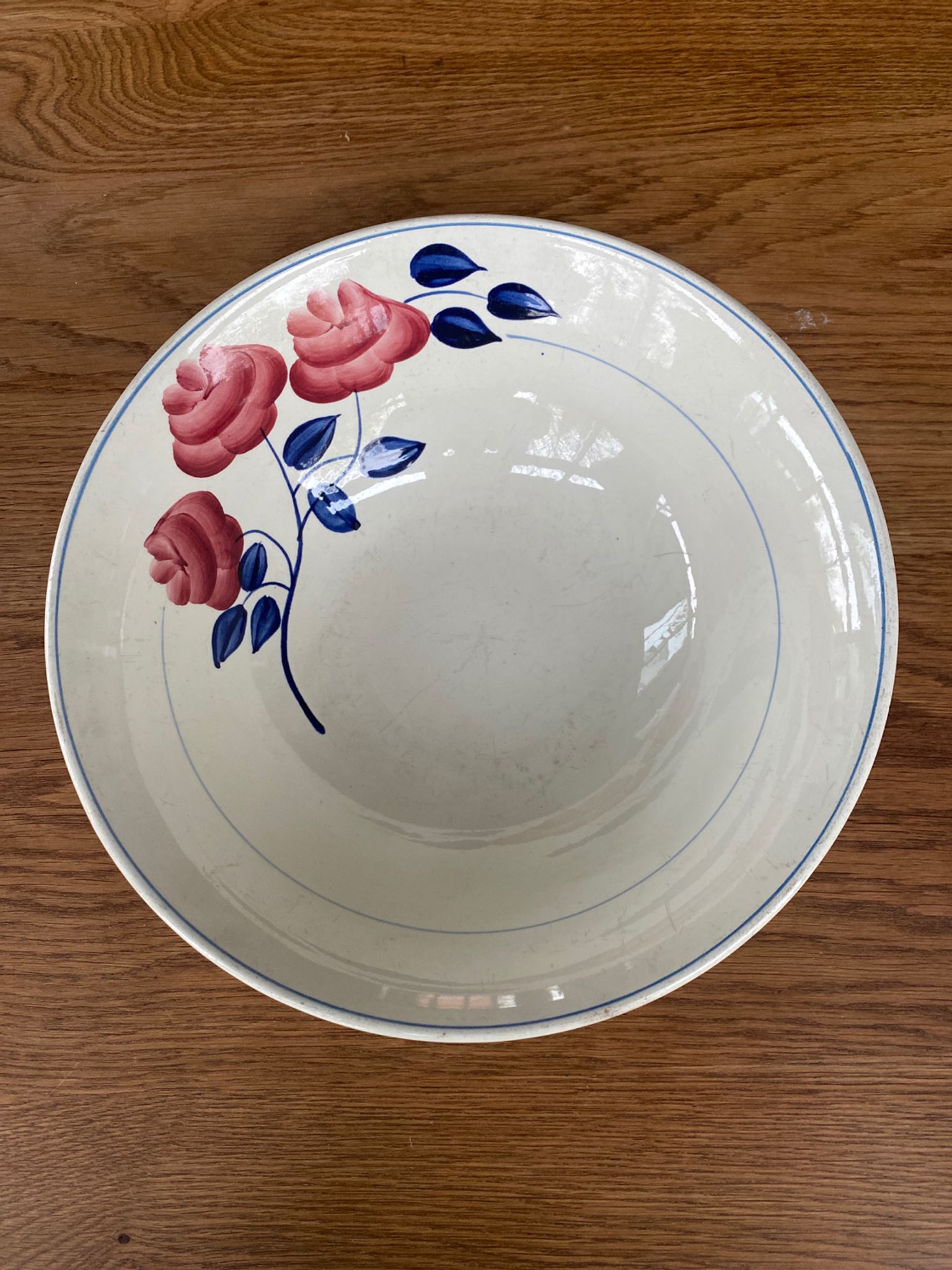 Plat de service rose rouge