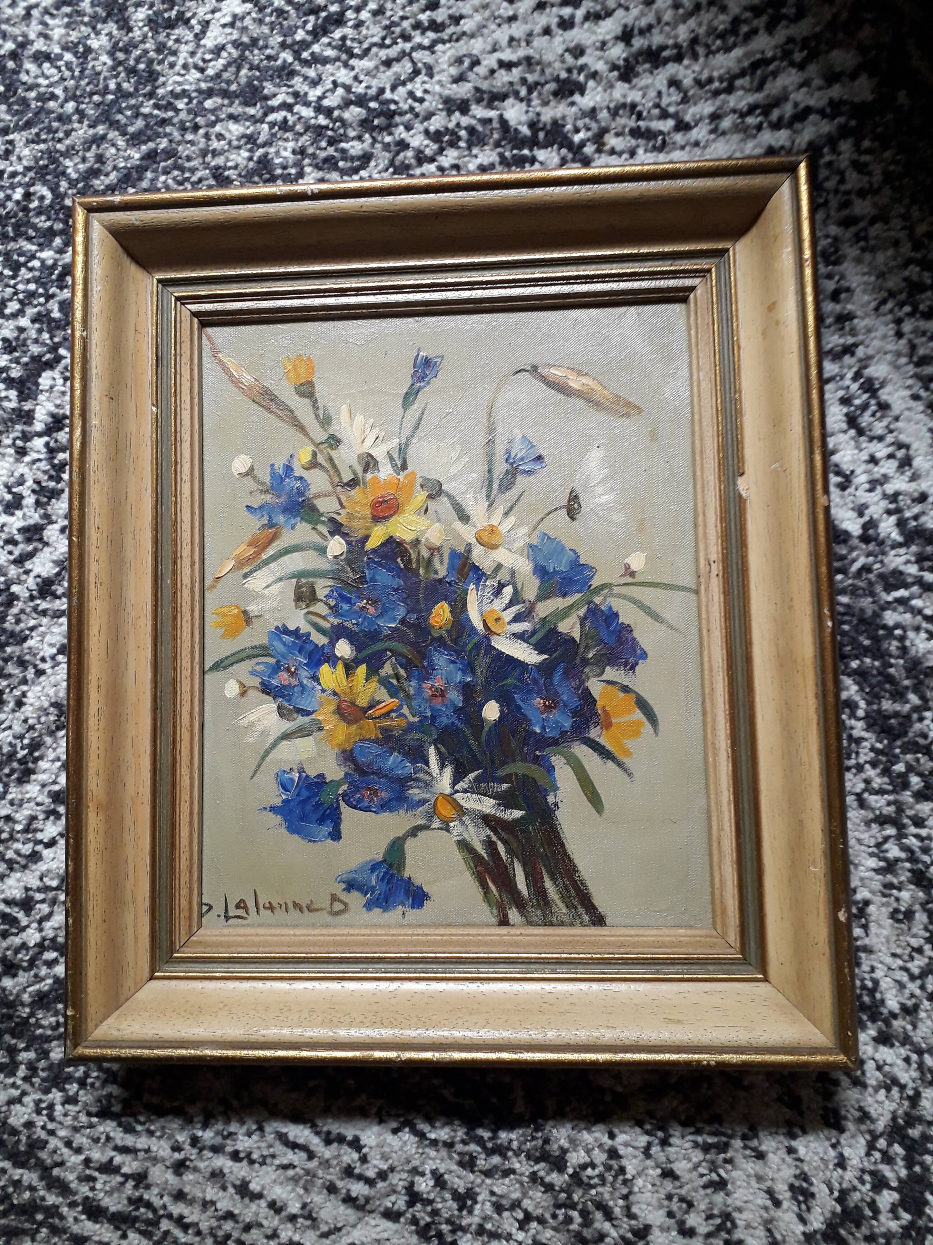 Old oil painting depicting a bouquet of flowers.